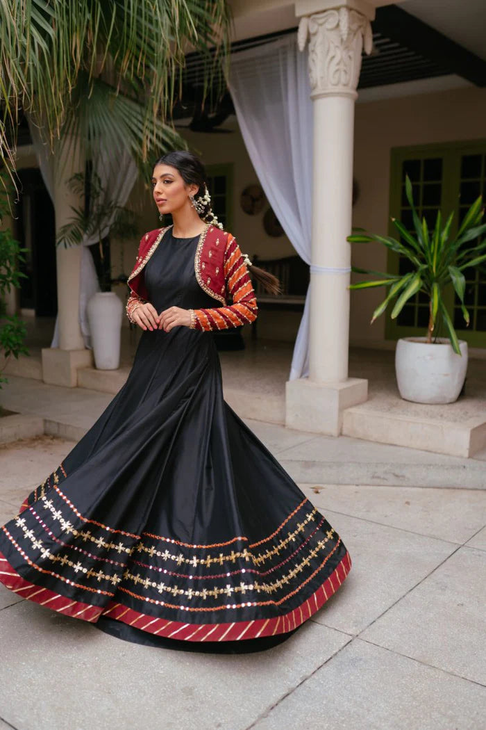 Model wearing Saira Rizwan Mehndi Bridals Ruhi dress, showcasing Pakistani clothes online in UK.