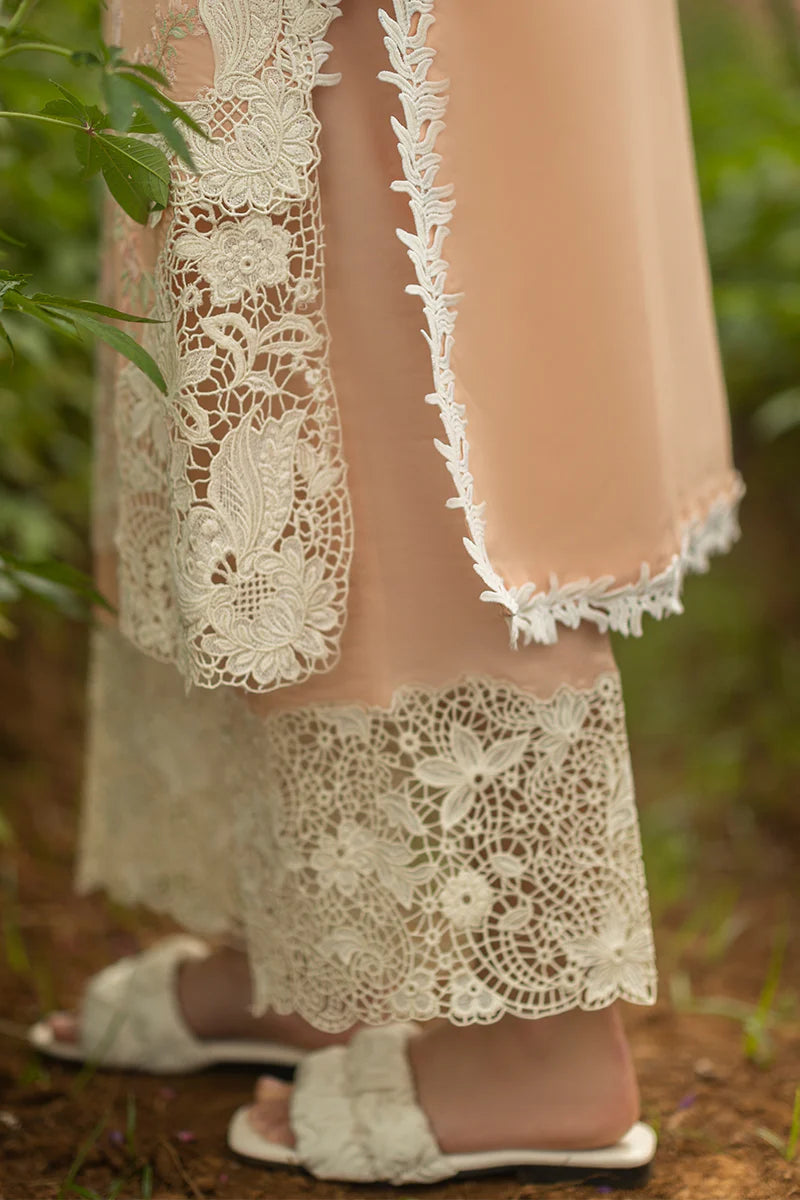 Mushq | Secret Garden Hemline Spring/Summer '25 | Moonlit Petals