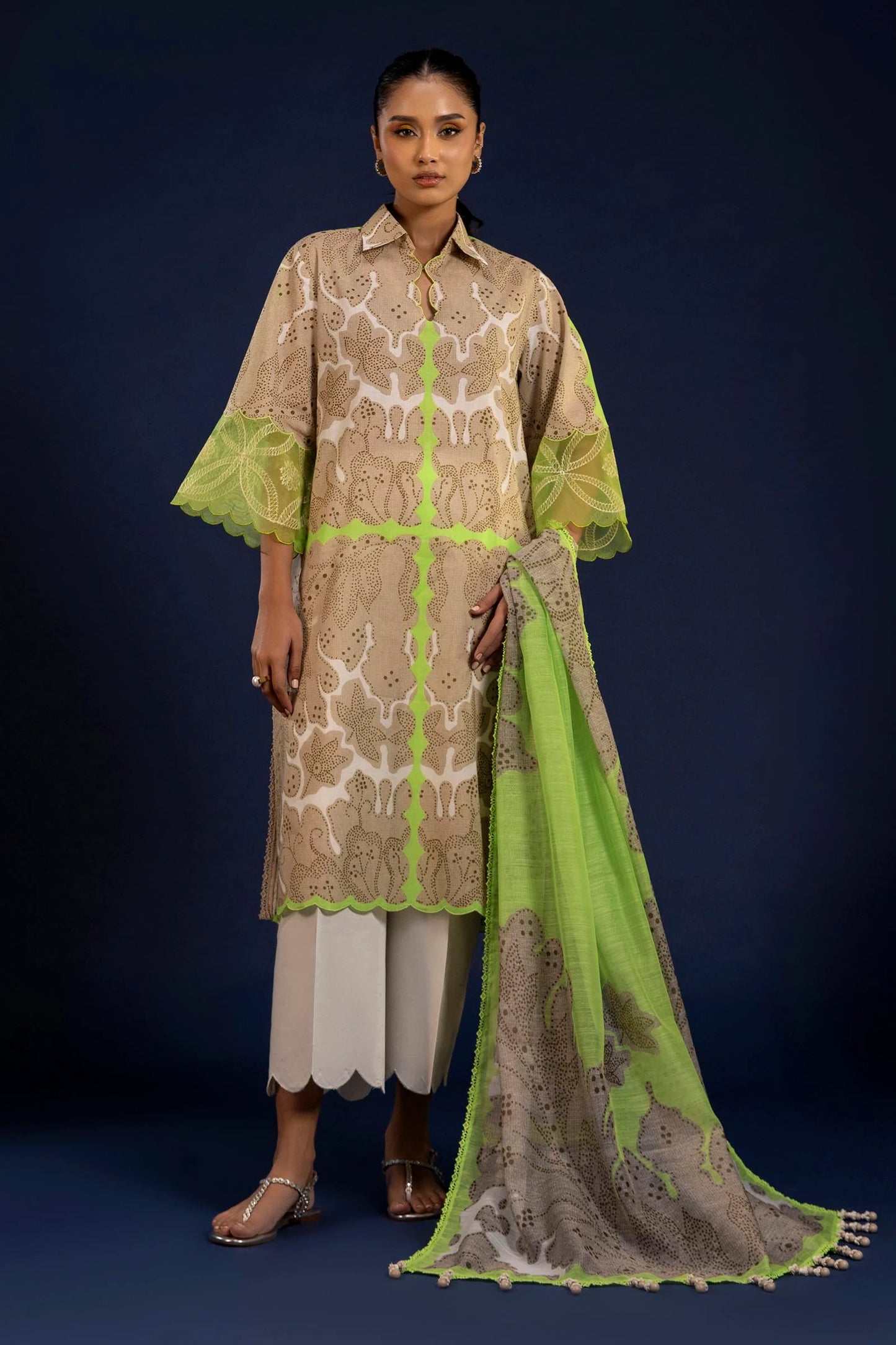 Model wearing beige and lime green printed dress with matching green printed dupatta from Sana Safinaz H251-004B-2DD, Pakistani clothes online in UK.