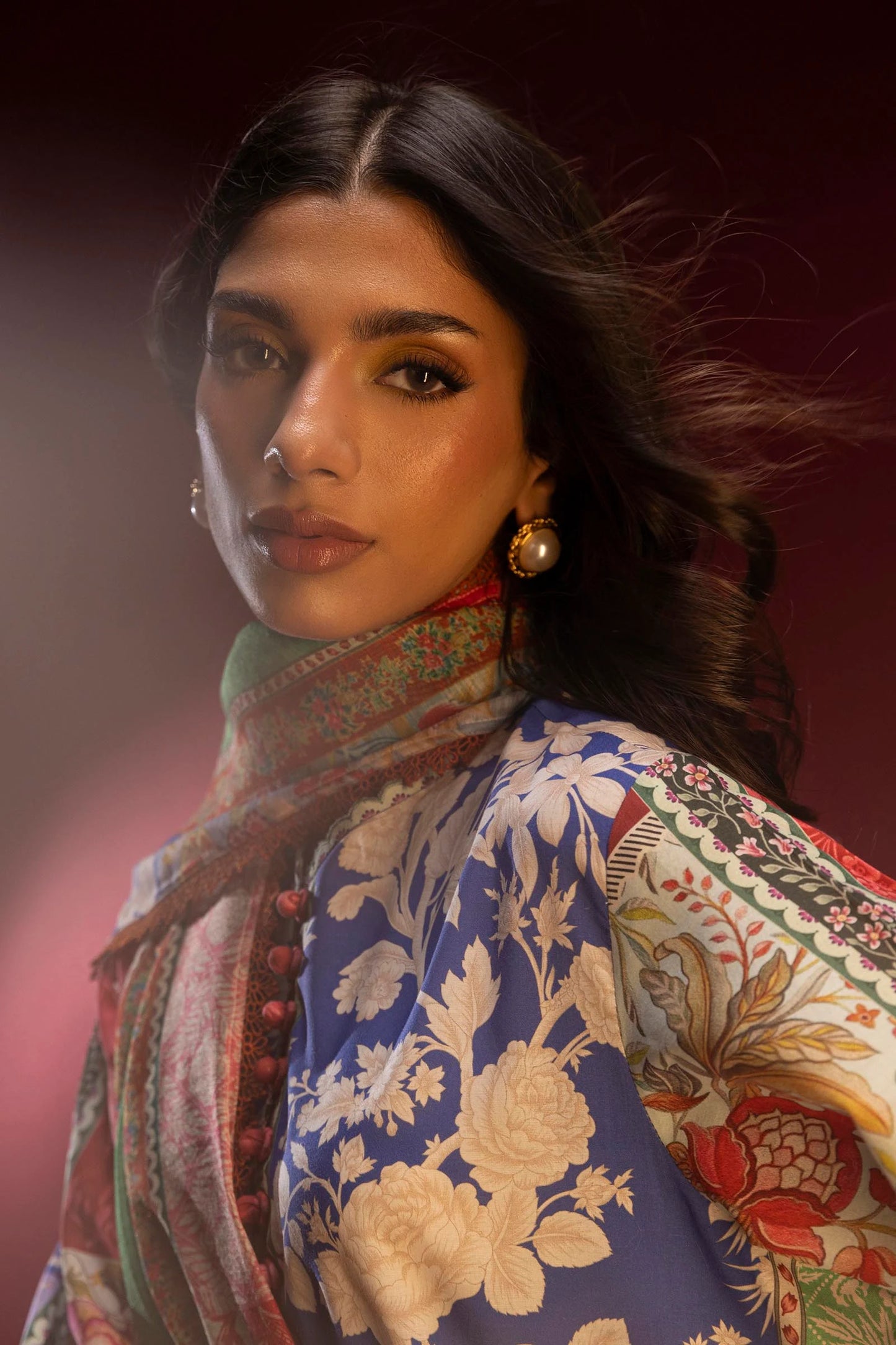 Model wearing multicolour floral printed shirt with green dupatta from Sana Safinaz H251-006A-2D, Pakistani clothes online in UK.