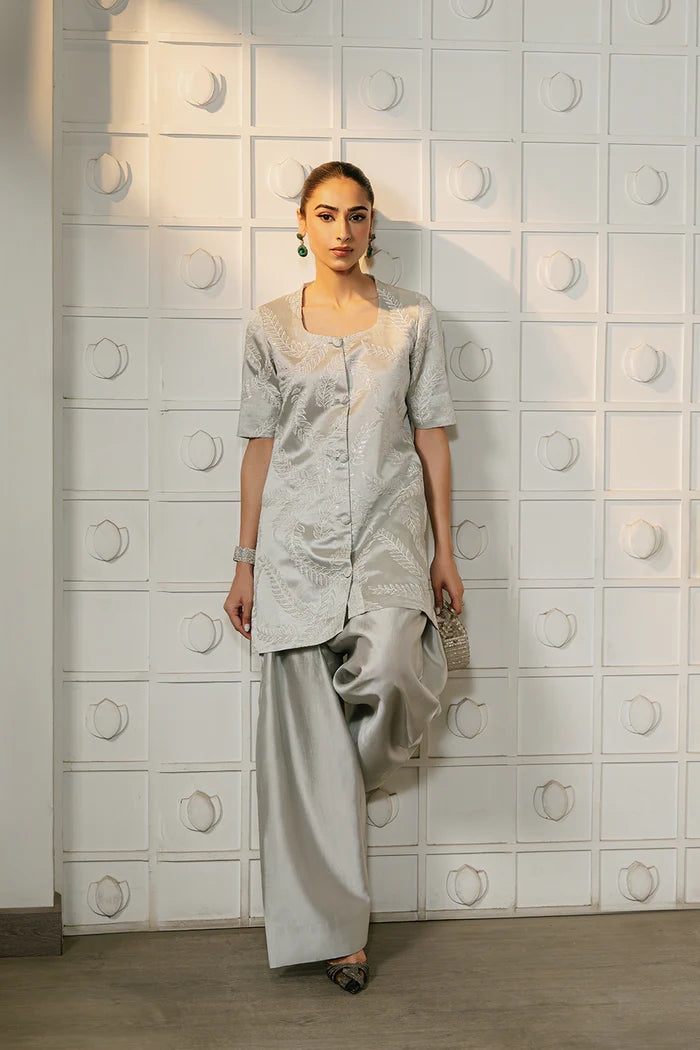 Model wearing silver LUMI-SREP1-05 from Saira Rizwan Rumi Eid Pret '25, ideal for Pakistani luxury pret and Pakistani clothes online in UK.