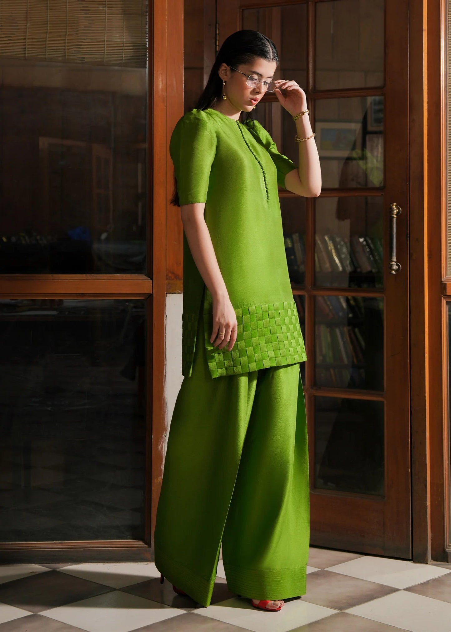 Model wearing Nirvana dress from Hussain Rehar's Pay Day Vol. IV collection. Discover Hussain Rehar and Pakistani clothes online in UK at Signature Labels.