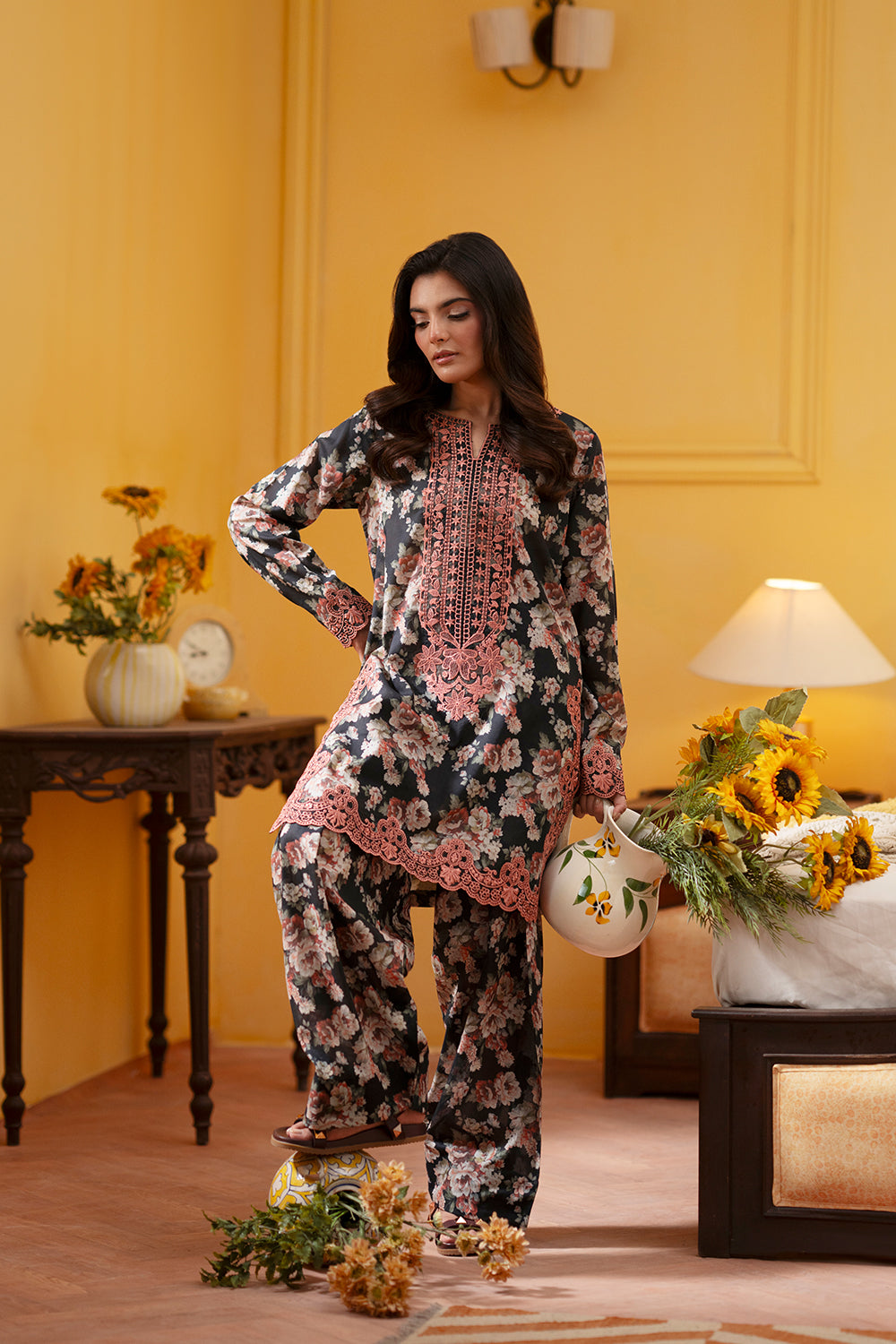 Model wearing charcoal floral embroidered outfit from Saira Rizwan Joolie | CHARCOAL-JBP25-02, Pakistani luxury pret available online in UK.