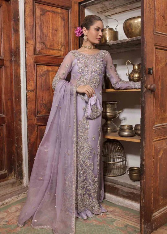 Kanwal Malik UK Jamani dress, elegant traditional Pakistani clothes UK from Angana '23.