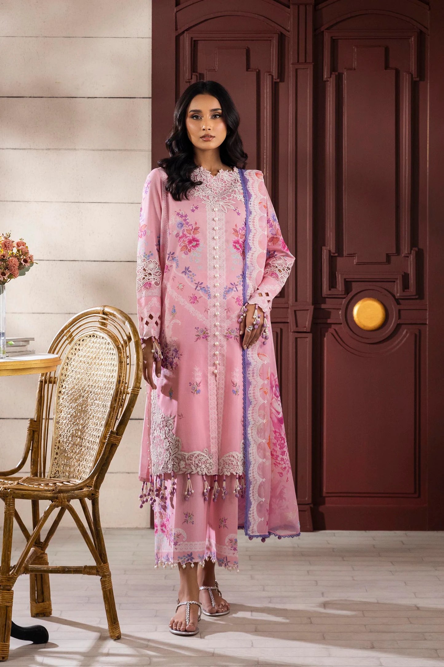 Model wearing pink Sana Safinaz M251-021A-3CI outfit with lace detailing and printed dupatta, Pakistani Luxury pret, Pakistani clothes online in UK.