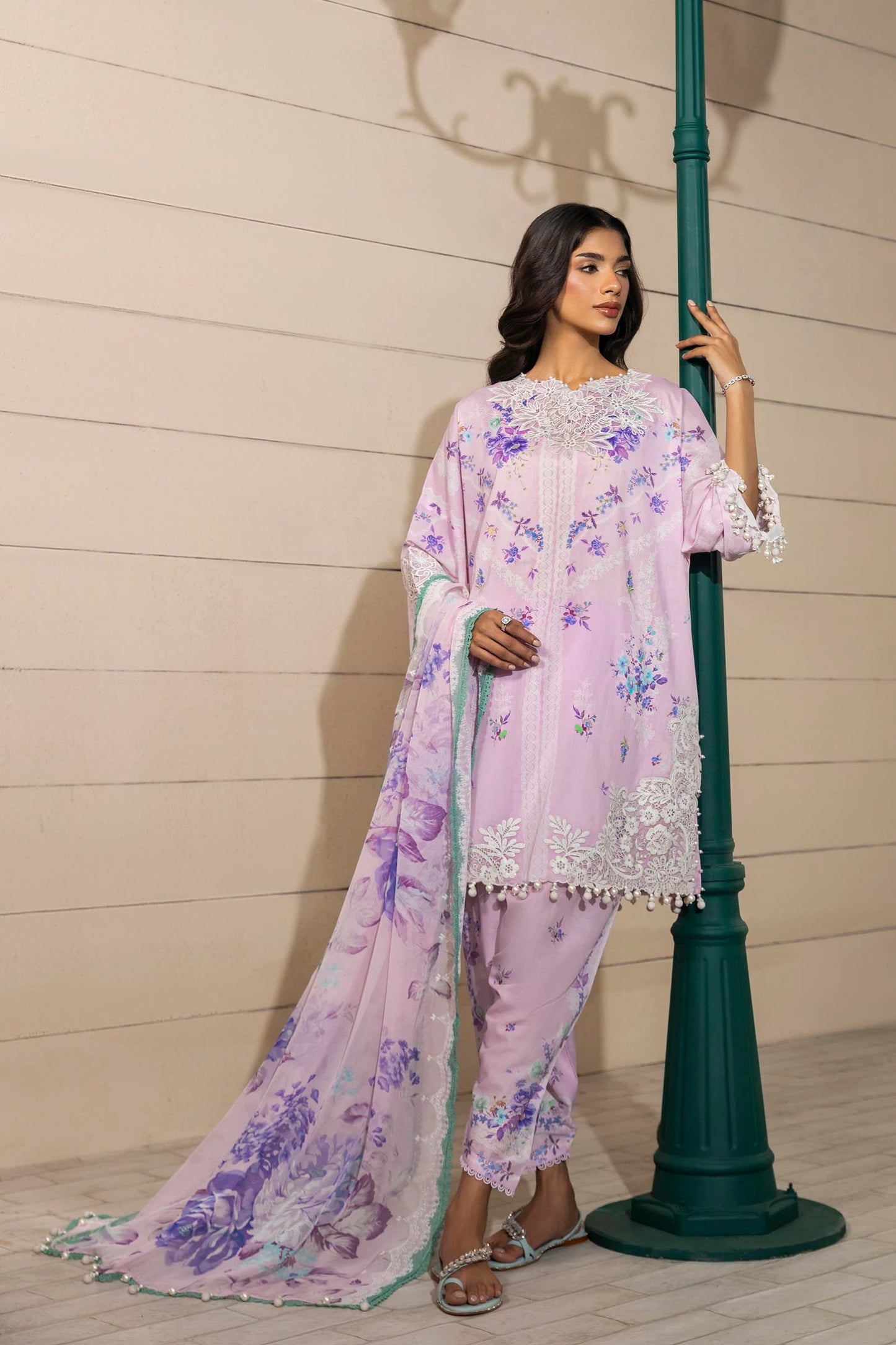 Model wearing lavender Sana Safinaz M251-021B-3CI outfit with floral embroidery and printed dupatta, Pakistani Luxury pret, Pakistani clothes online in UK.