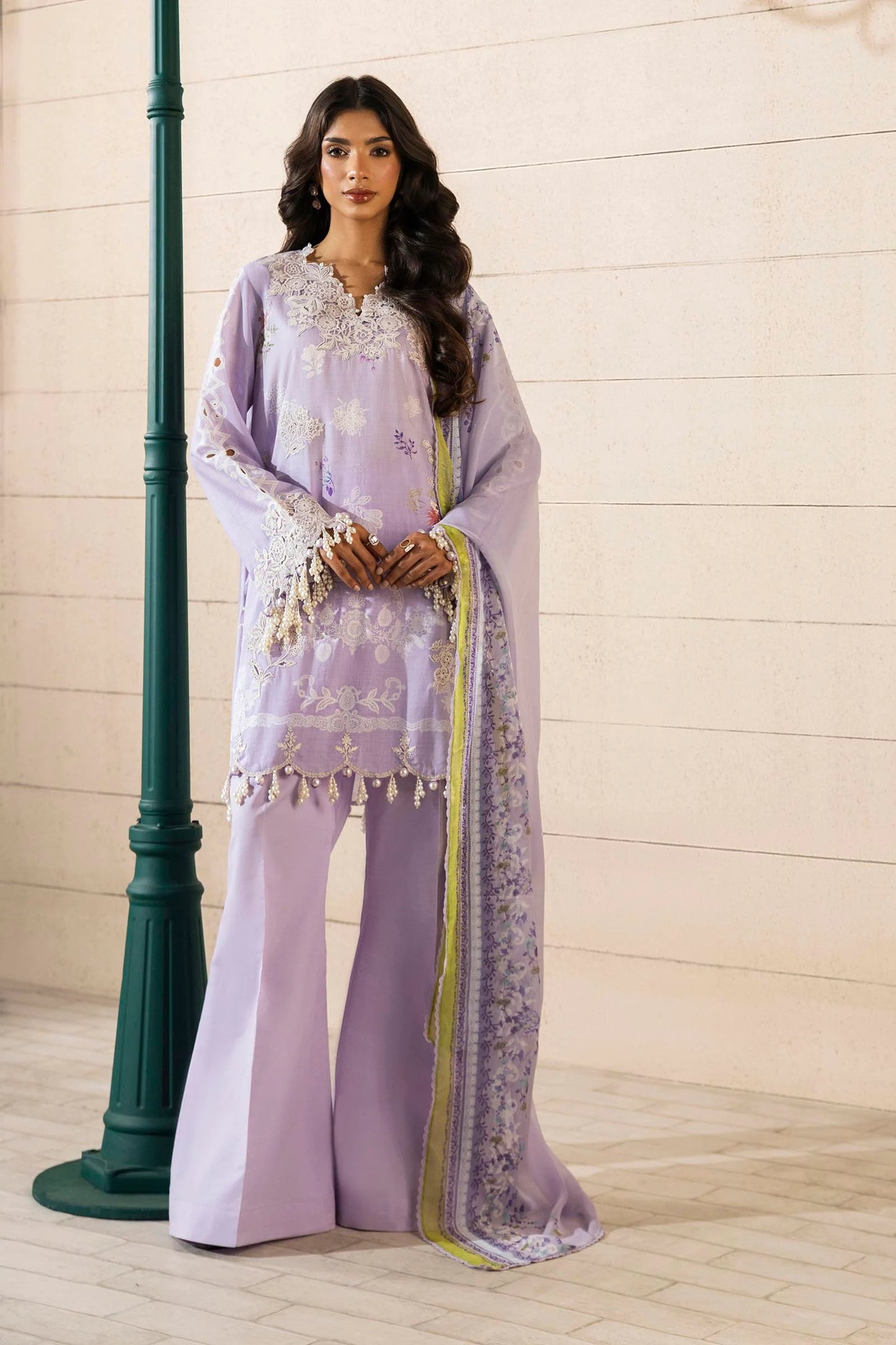 Model wearing lavender Sana Safinaz M251-029A-3CI outfit with white embroidery and printed dupatta, Pakistani Luxury pret, Pakistani clothes online in UK.