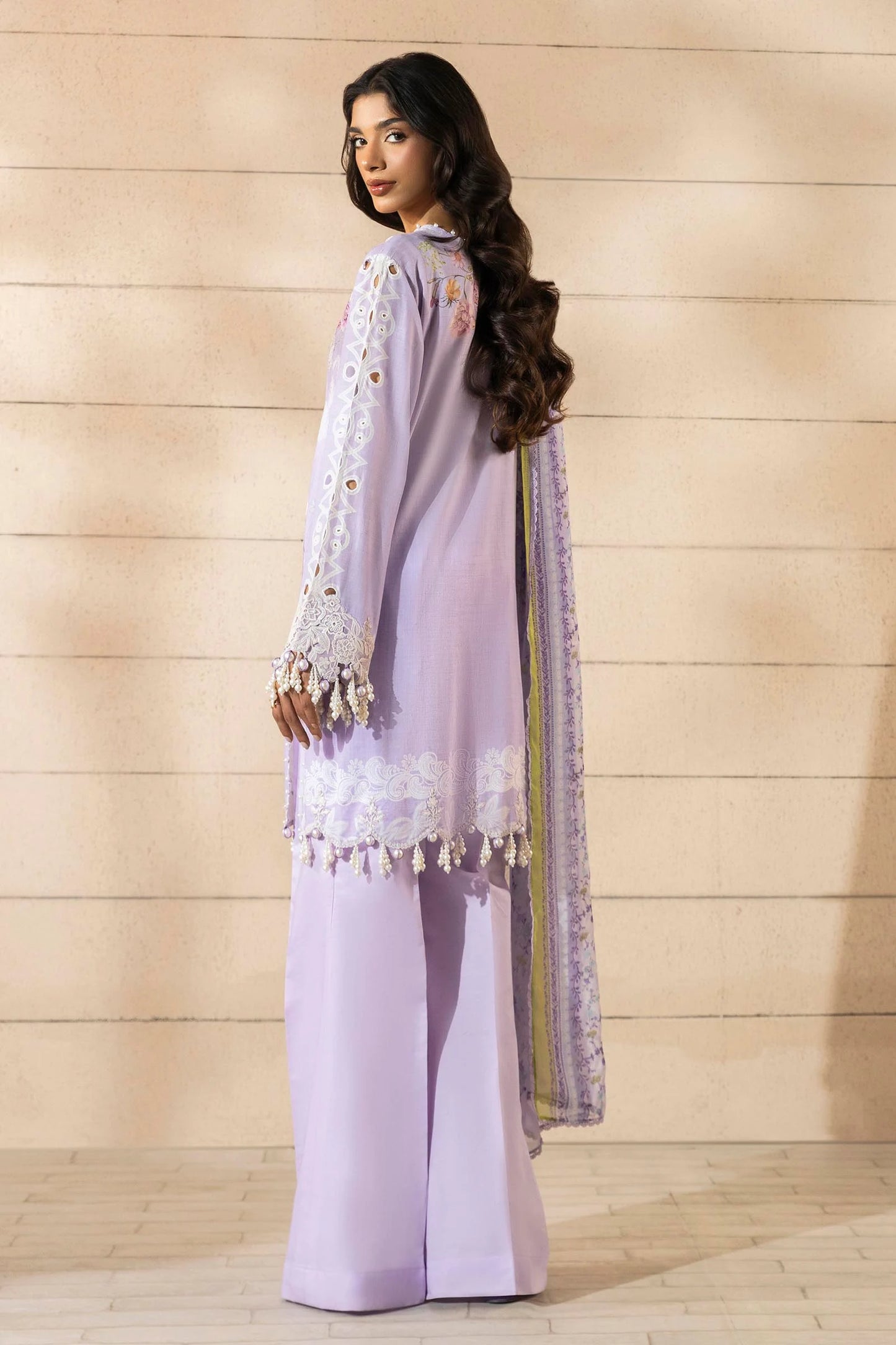 Model wearing lavender Sana Safinaz M251-029A-3CI outfit with white embroidery and printed dupatta, Pakistani Luxury pret, Pakistani clothes online in UK.