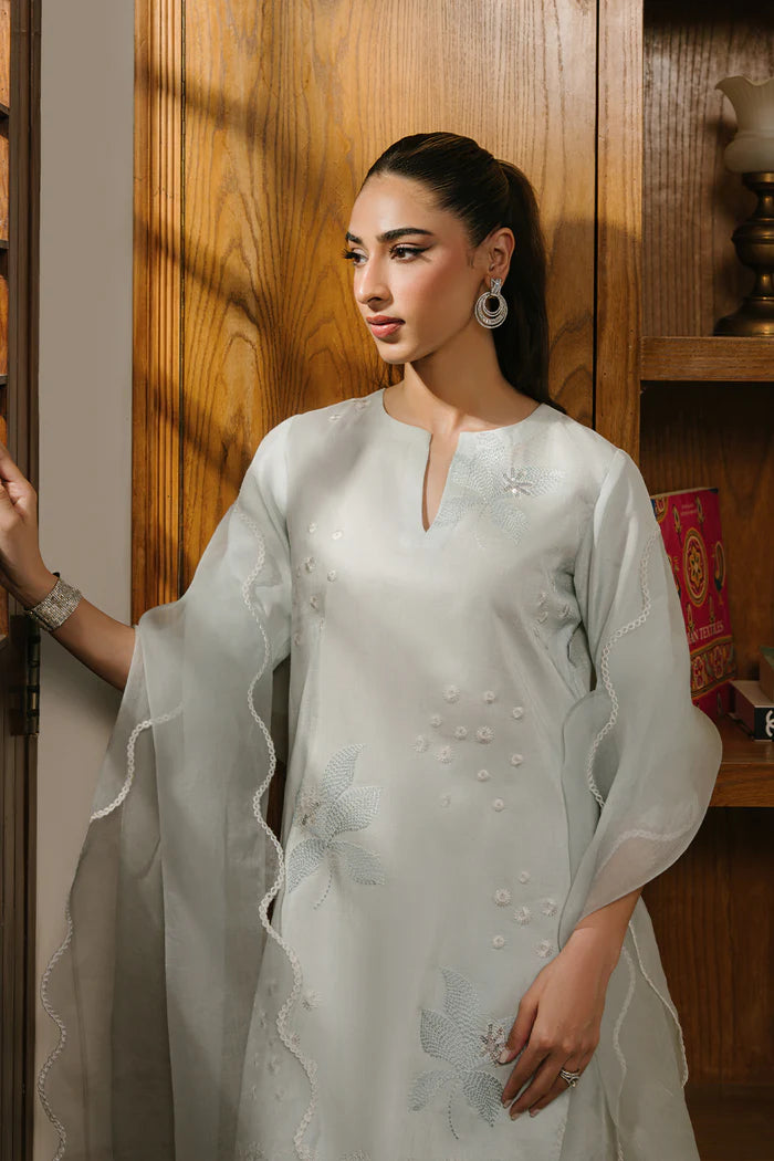 Model wearing ice blue AYRA-SREP1-03 from Saira Rizwan Luxury Lawn Eid Edit '25, ideal for Pakistani luxury pret and clothes online in UK.
