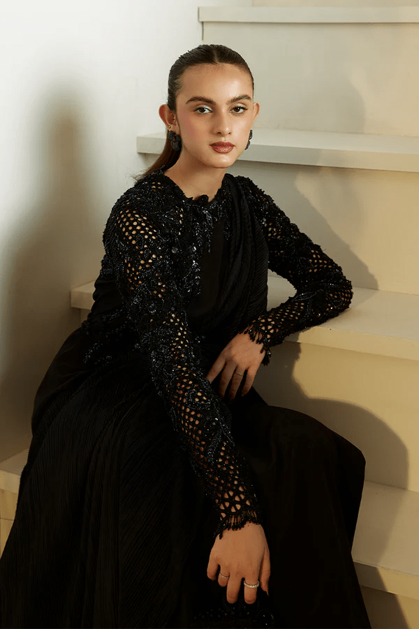 Model wearing Suffuse Zofia dress, a luxurious pick from Luxury Pret '23 collection. Perfect for Pakistani clothes online in UK.