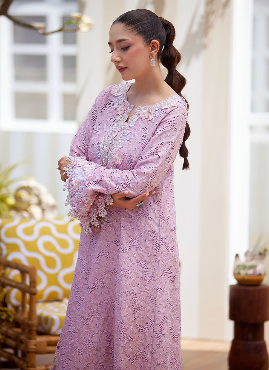 Model wearing lilac embroidered kaftan dress from Farah Talib Aziz, perfect for Pakistani luxury pret and casual Eid wear in the UK.