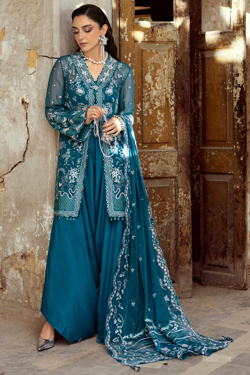 Model wearing soft lilac embroidered chiffon dress WC-04 NESSA from Qalamkar, ideal Pakistani luxury pret for Pakistani clothes online in UK.
