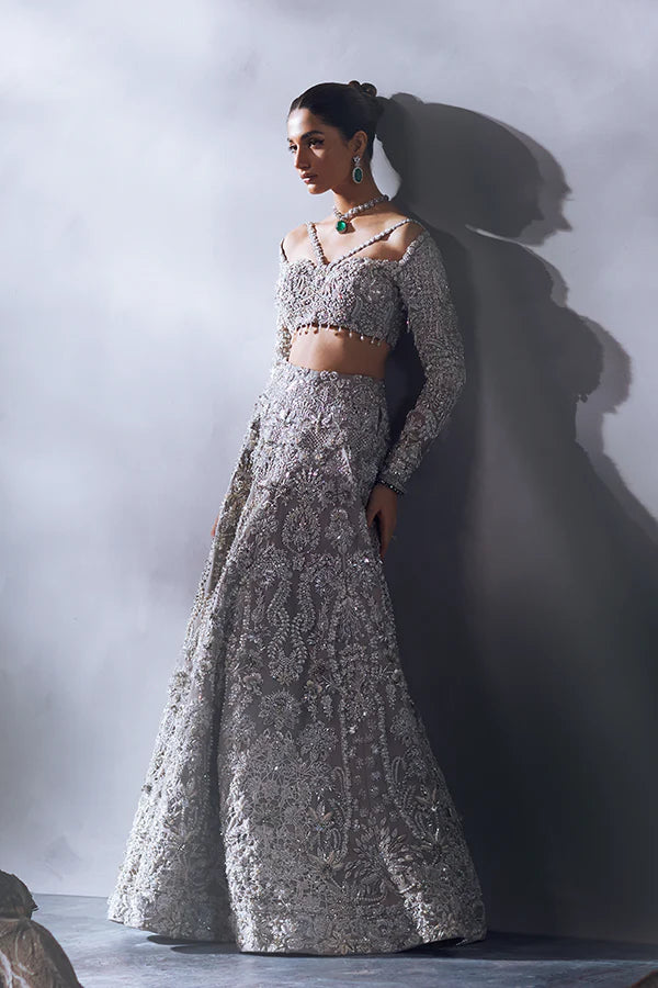 Model showcasing Soraya EISLEY dress, Pakistani bridal couture, available online for UK Pakistani clothes shoppers.