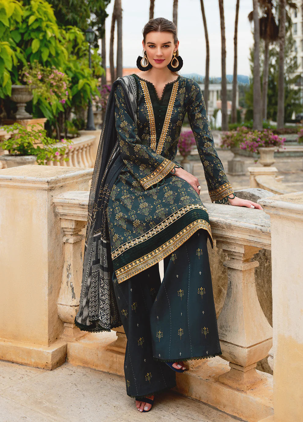 Model in Gulaal VILLENA, traditional Pakistani ensemble, UK's favorite.