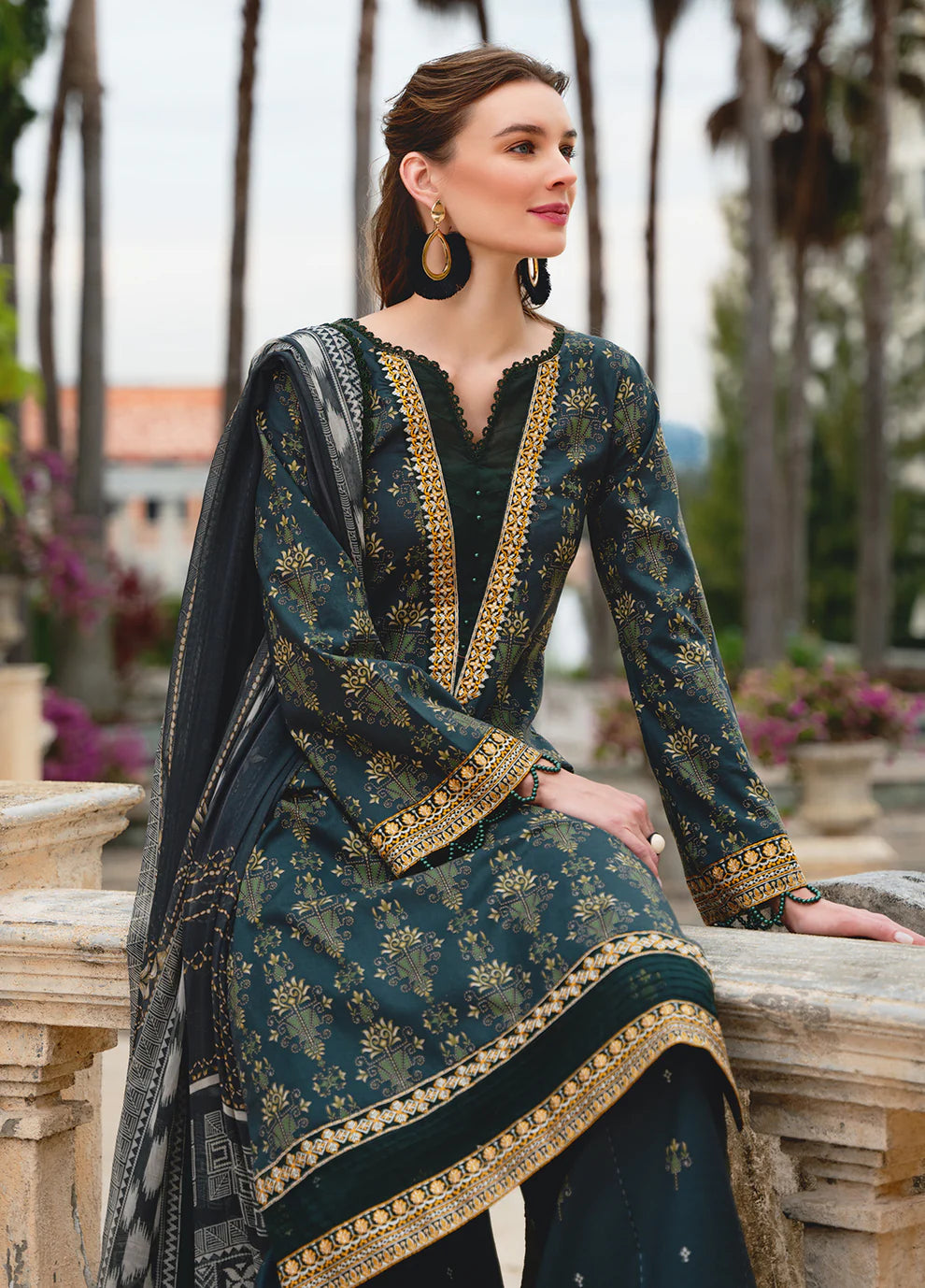 Model in Gulaal VILLENA, traditional Pakistani ensemble, UK's favorite.