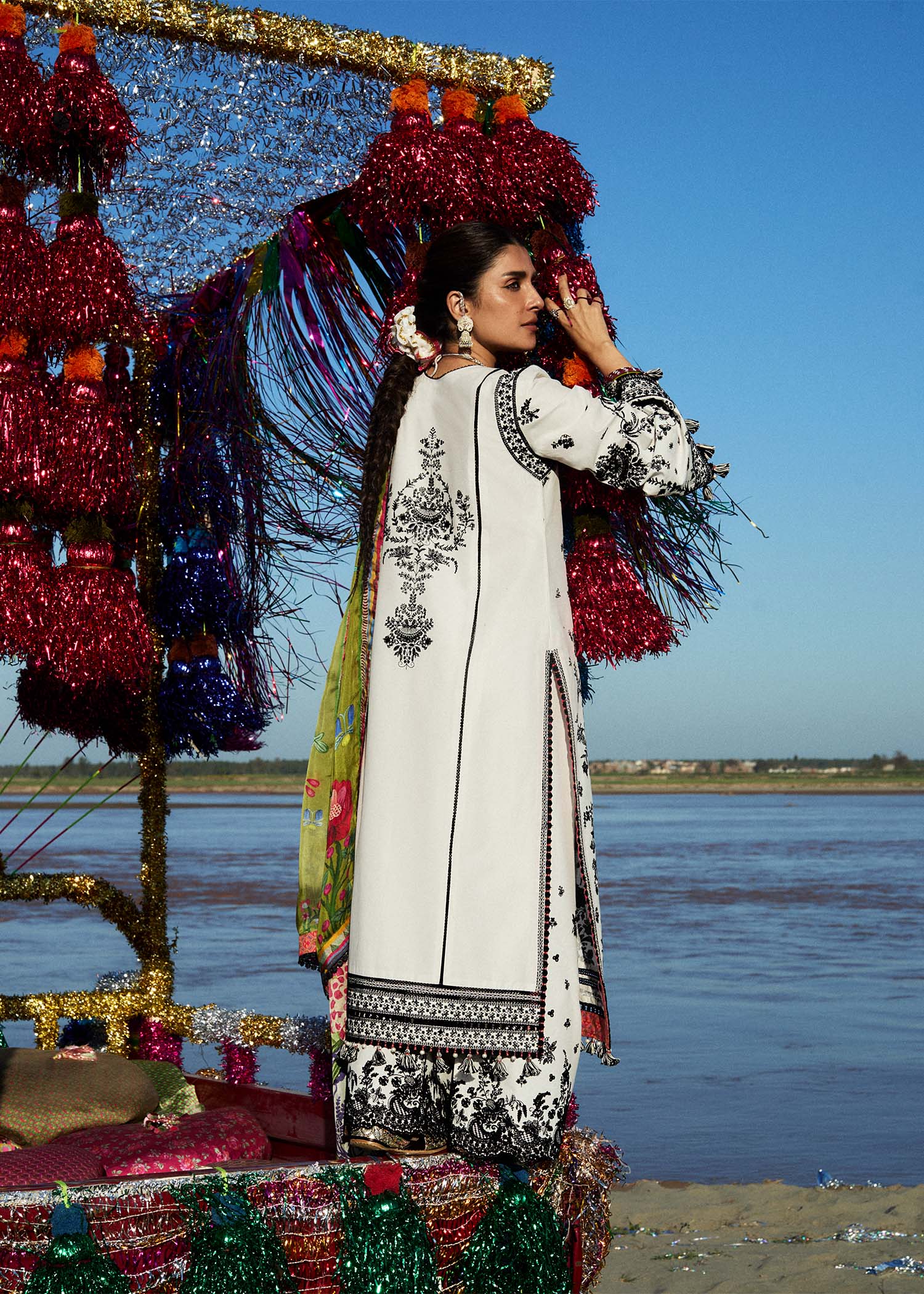 Model wearing cream and black dress Suroor by Hussain Rehar, Pakistani luxury pret online in UK.