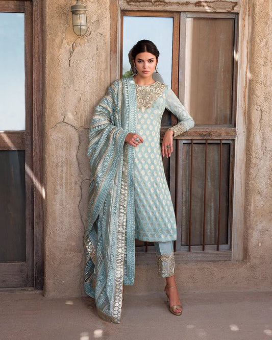 Faiza Saqlain UK Saahi suit, luxe Pakistani clothes UK from Laira May '23 collection.