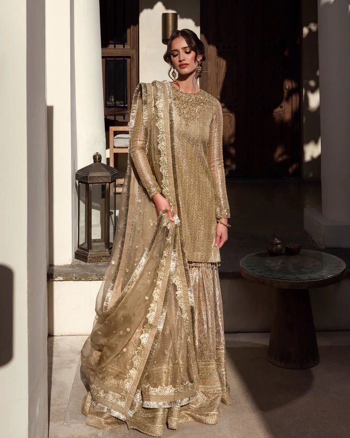 Model draped in Faiza Saqlain UK Linia, luxury Pakistani clothes UK from Noor e Chashm Feb '23 line.