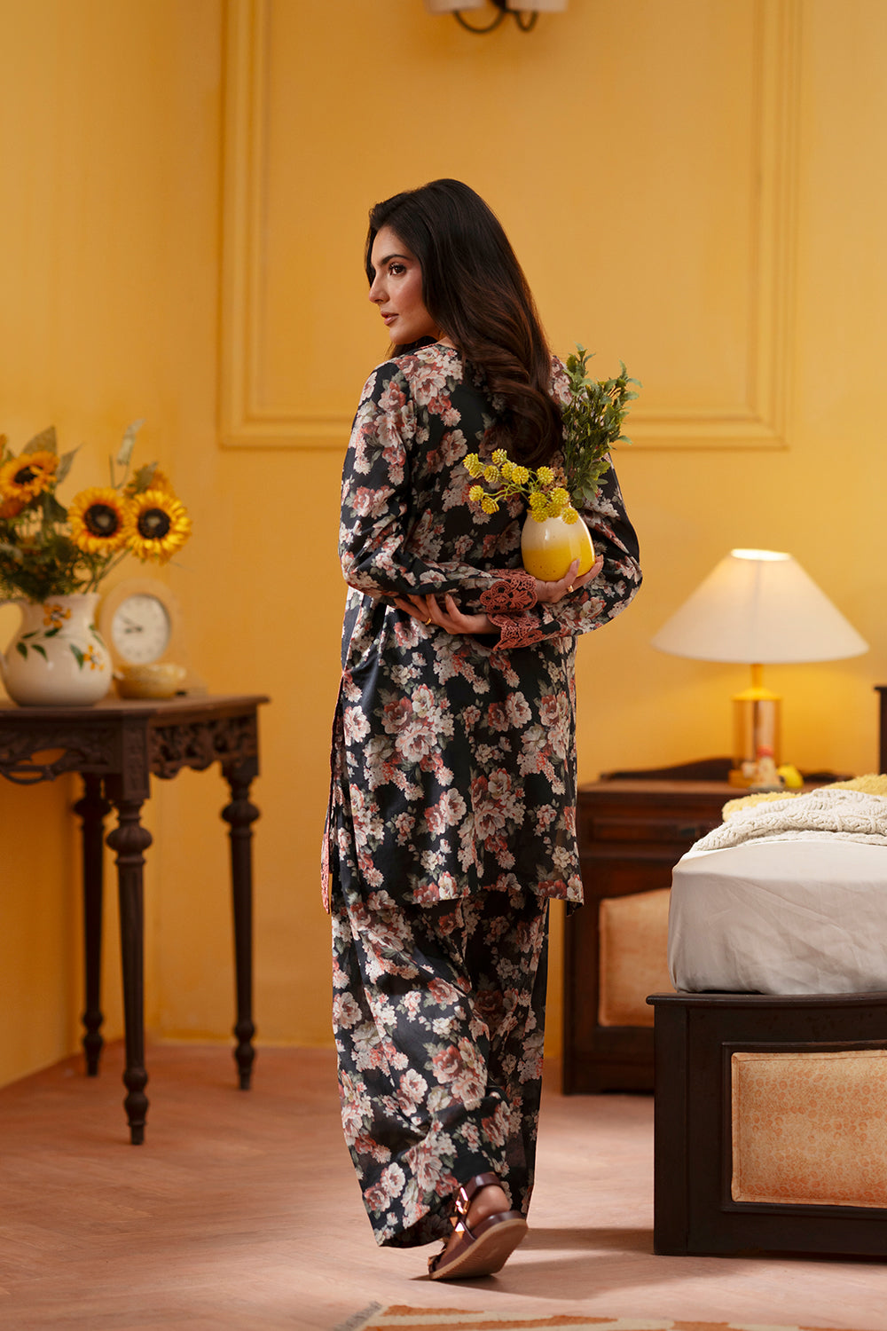 Model wearing charcoal floral embroidered outfit from Saira Rizwan Joolie | CHARCOAL-JBP25-02, Pakistani luxury pret available online in UK.