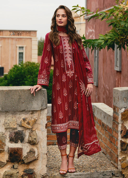 Model in Gulaal VEZELAY, intricate Pakistani dress, UK style.