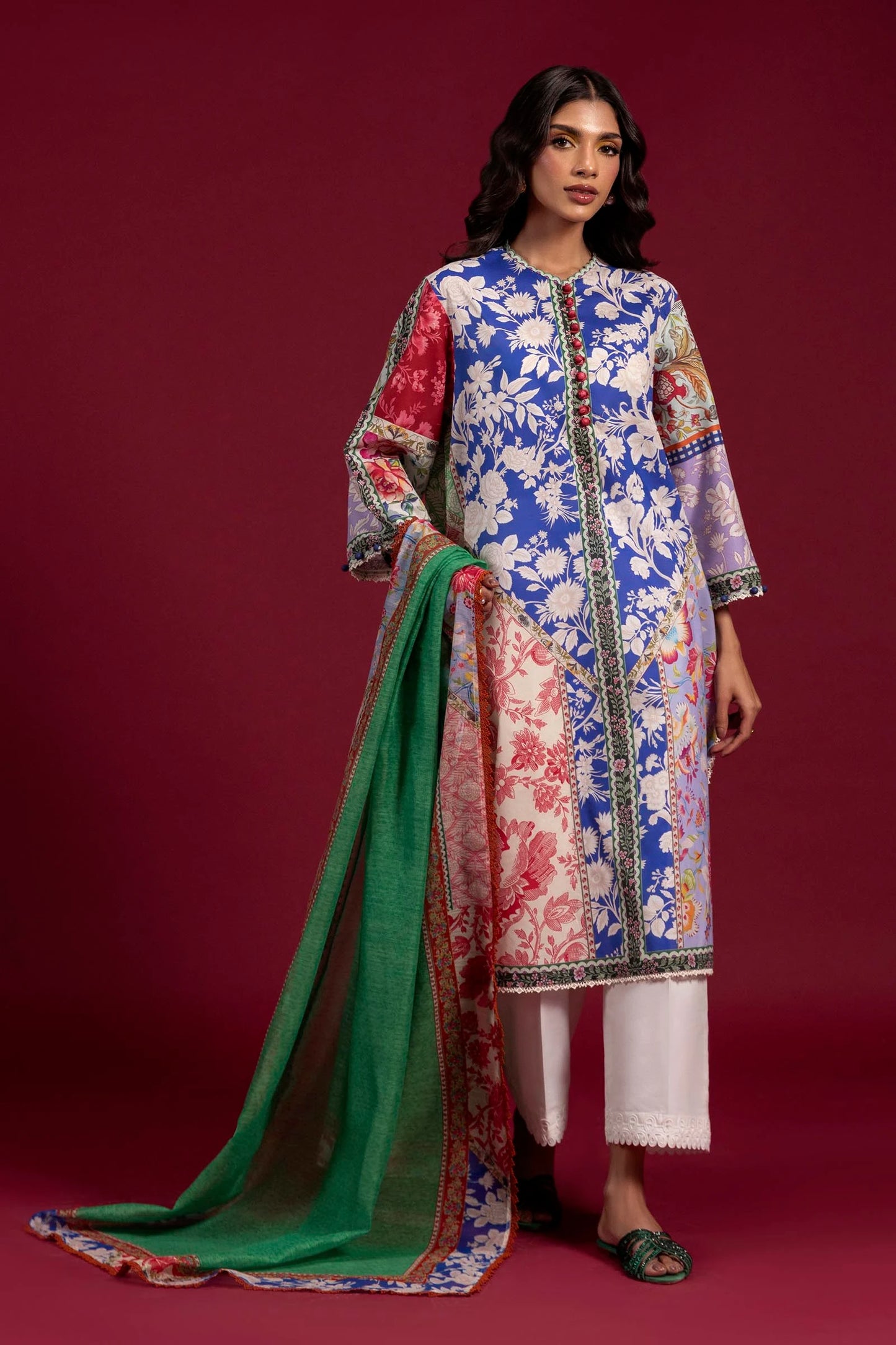 Model wearing multicolour floral printed shirt with green dupatta from Sana Safinaz H251-006A-2D, Pakistani clothes online in UK.
