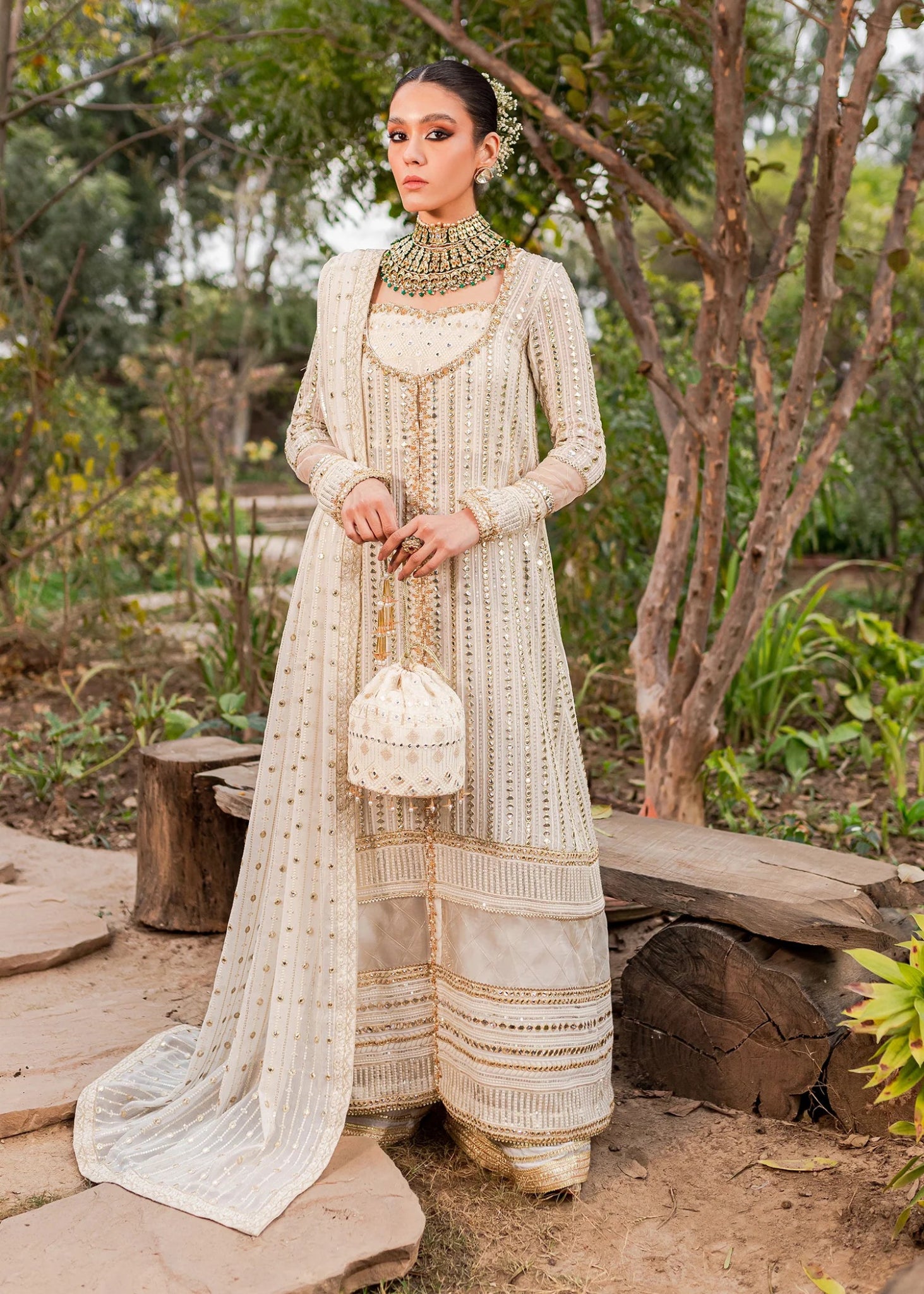 Model displaying Kanwal Malik Afreen Luxury Pret '23 Aynoor dress, symbolizing Pakistani wedding attire online in the UK.