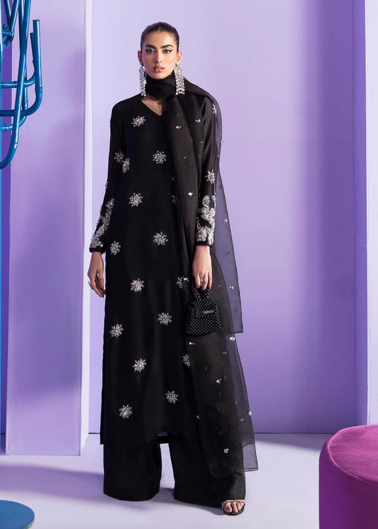 Kanwal Malik UK | Pakistani DELILAH Clothing | Fashion Model | Shop Now