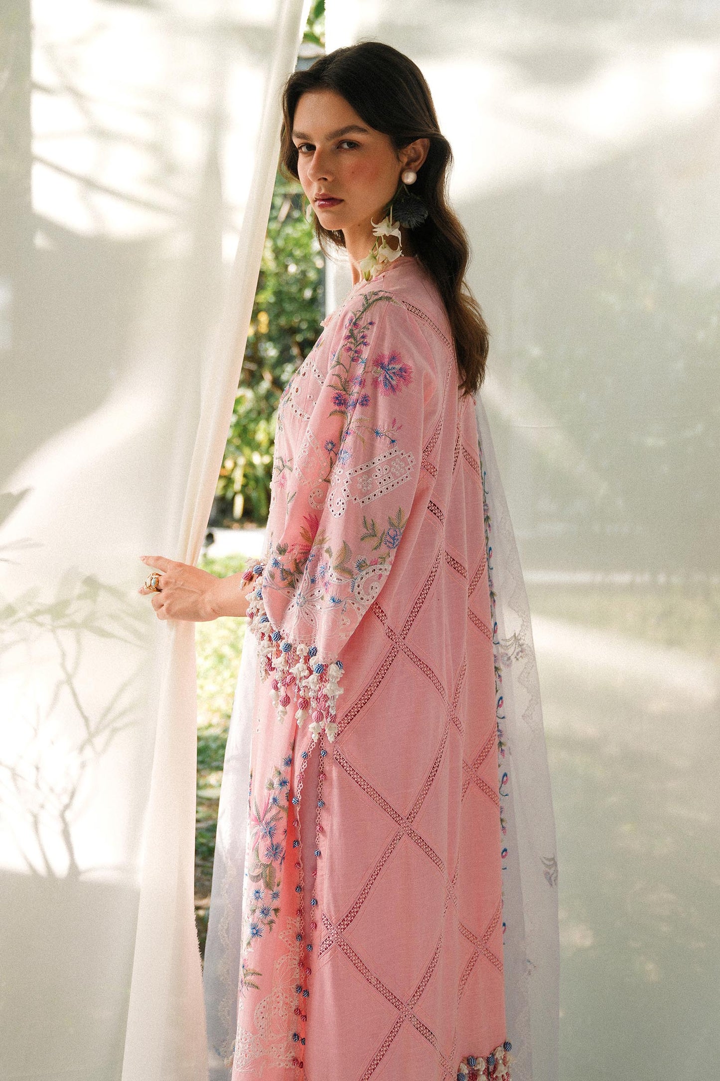 Sana Safinaz | Luxury Lawn '25 | L251-001B-3CT