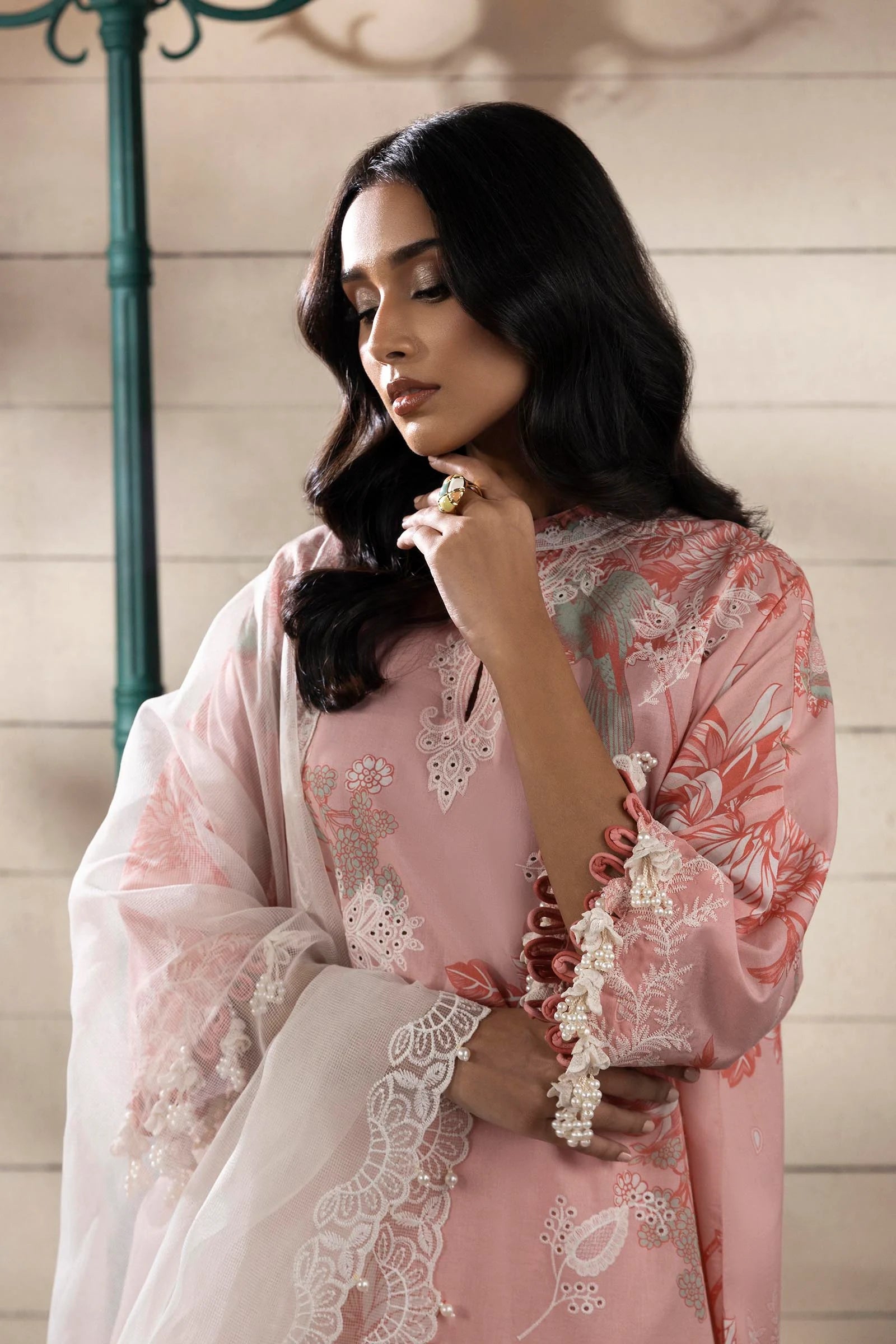 Model wearing pink Sana Safinaz M251-020A-3CS outfit with white floral embroidery and lace dupatta, Pakistani Luxury pret available online in UK.