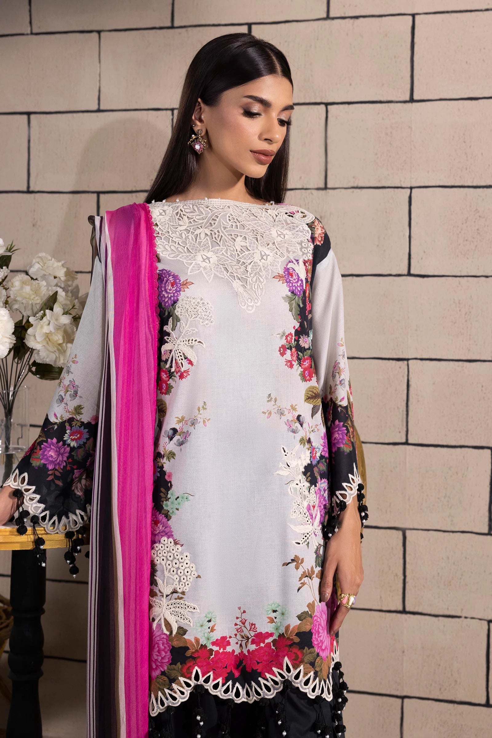Model wearing white and black Sana Safinaz M251-022A-3CI outfit with floral embroidery and pink striped dupatta, Pakistani Luxury pret, Pakistani clothes online in UK.