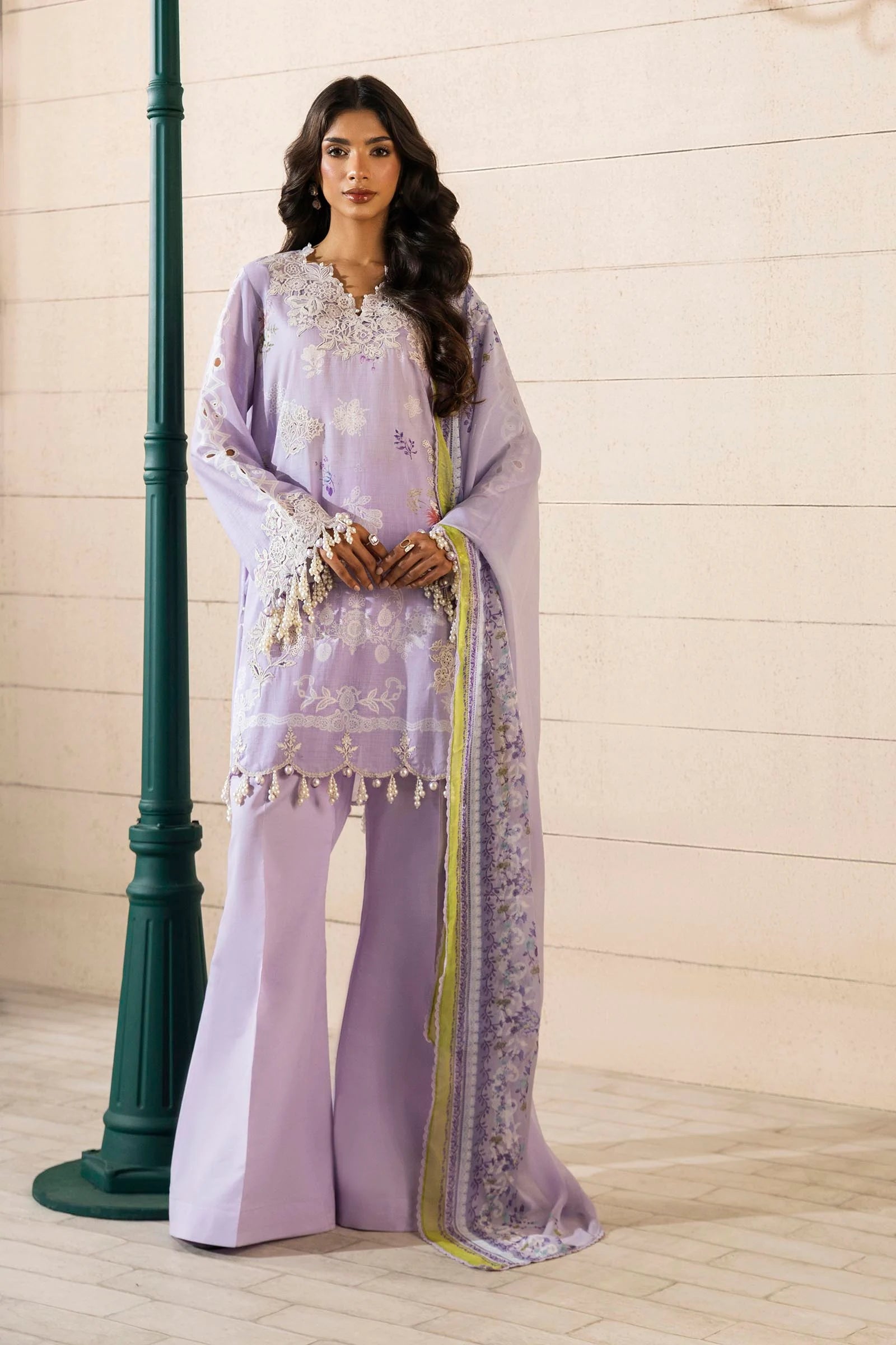 Model wearing lavender Sana Safinaz M251-029A-3CI outfit with white embroidery and printed dupatta, Pakistani Luxury pret, Pakistani clothes online in UK.