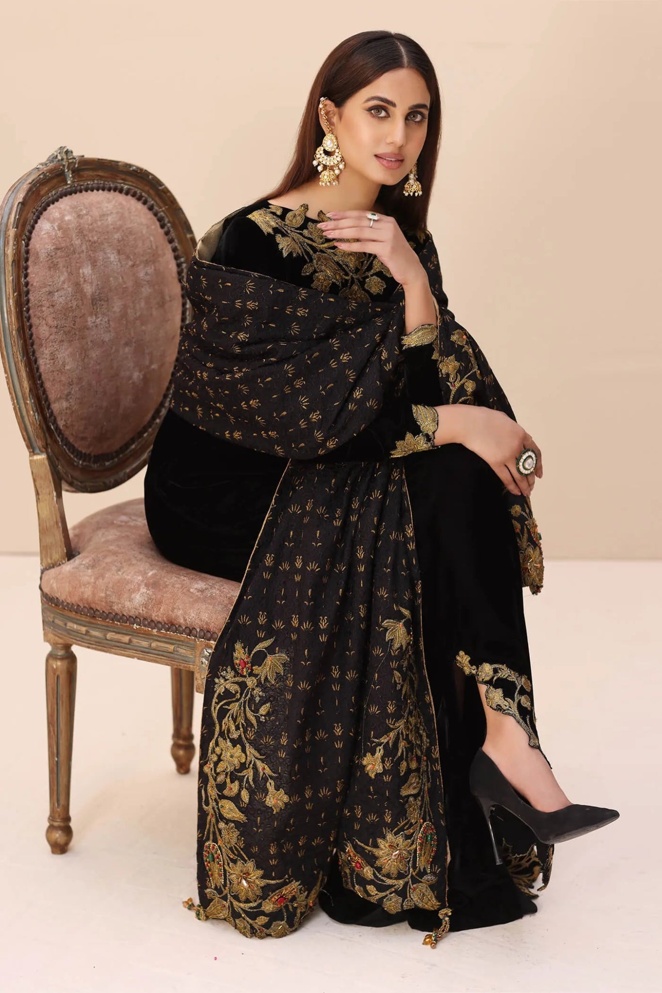 Model wearing a black ROYAL MOONSTONE SHAWL dress from Musferah Saad's Ethereal Embrace Shawl Collection '23, highlighting Pakistani clothes online in the UK.