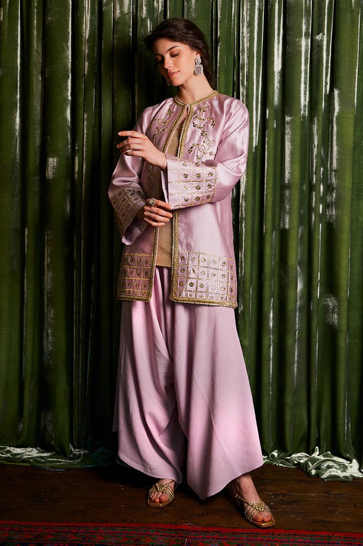 Discover Mushq Chandni Gota Love It '24 Sanjh, a raw silk masterpiece with intricate gota detailing. Perfect for weddings. Shop now for £156 at Signature Labels UK!