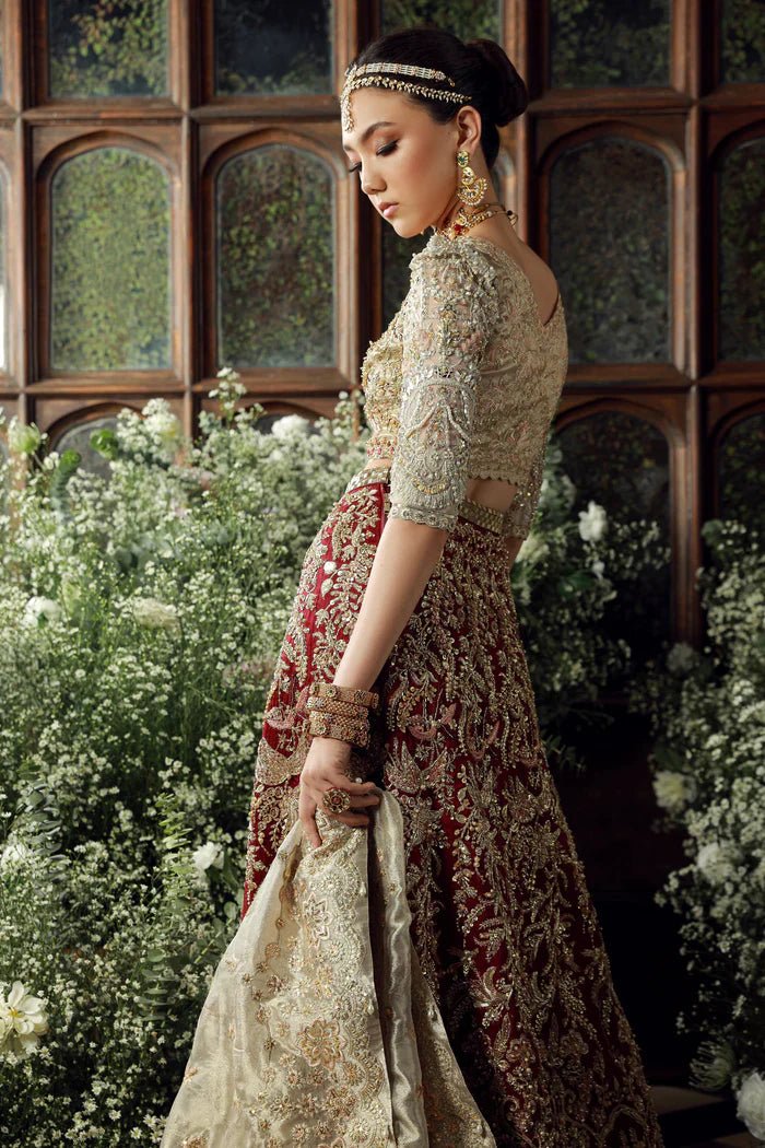 Model wearing Irtiqa from Mysie by Tahira's Arzu Bridals '24 collection in elegant ivory. Wedding wear, bridal, Pakistani clothes online in UK.