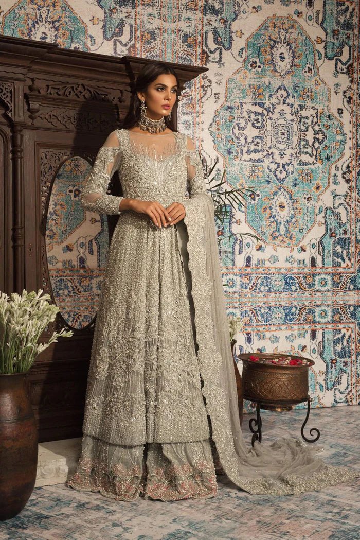 Model wearing Saira Rizwan Wedding Bridals Seemal dress, Pakistani clothes online in UK.