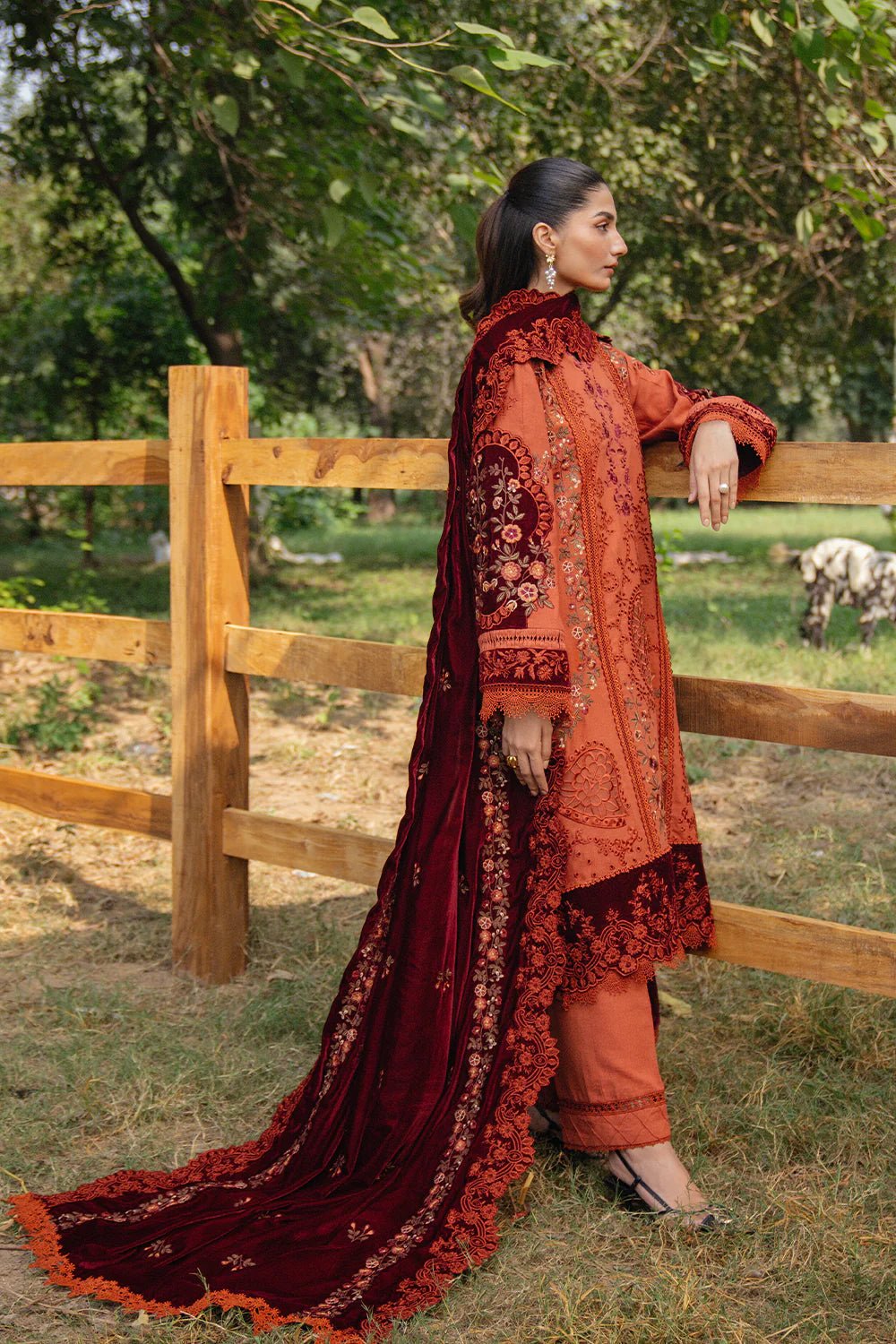 Model wearing CIRO - SRW24 - 10 from Saira Rizwan's Winter Unstitched '24 Collection, featuring intricate designs. Pakistani clothes online in UK.