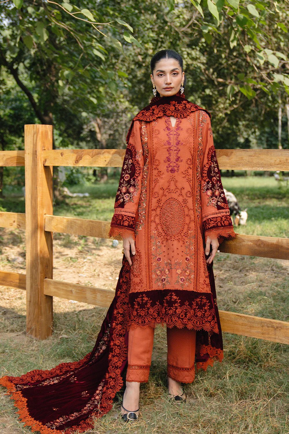 Model wearing CIRO - SRW24 - 10 from Saira Rizwan's Winter Unstitched '24 Collection, featuring intricate designs. Pakistani clothes online in UK.