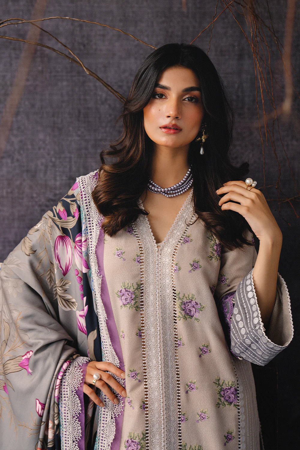 Model wearing REVE - SRW24 - 06 from Saira Rizwan's Winter Unstitched '24 Collection with intricate detailing. Pakistani clothes online in UK.