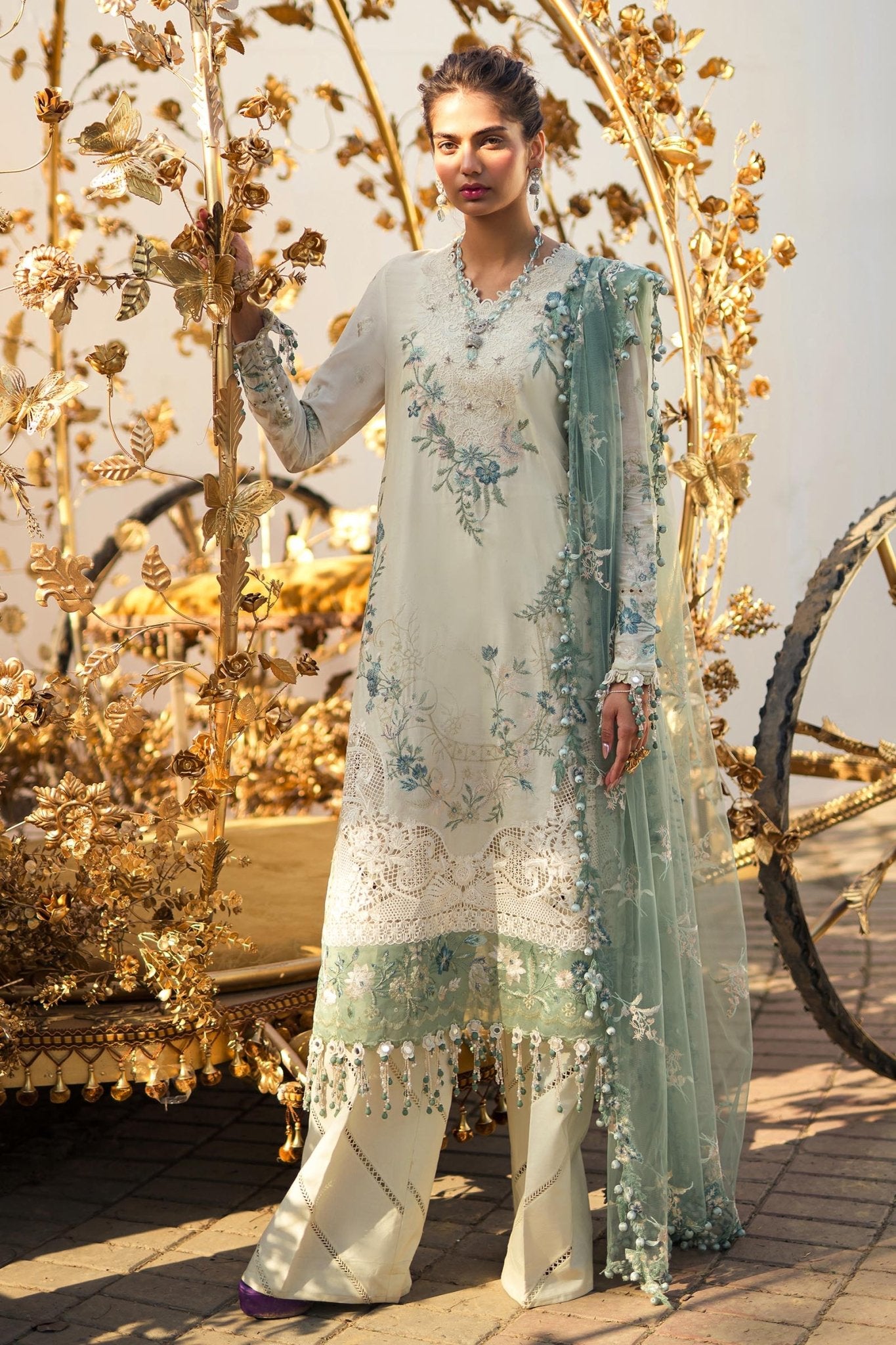 Model wearing Sana Safinaz L241 - 003A - 3CT from Luxury Collection'24, ideal for Pakistani clothes online in UK.