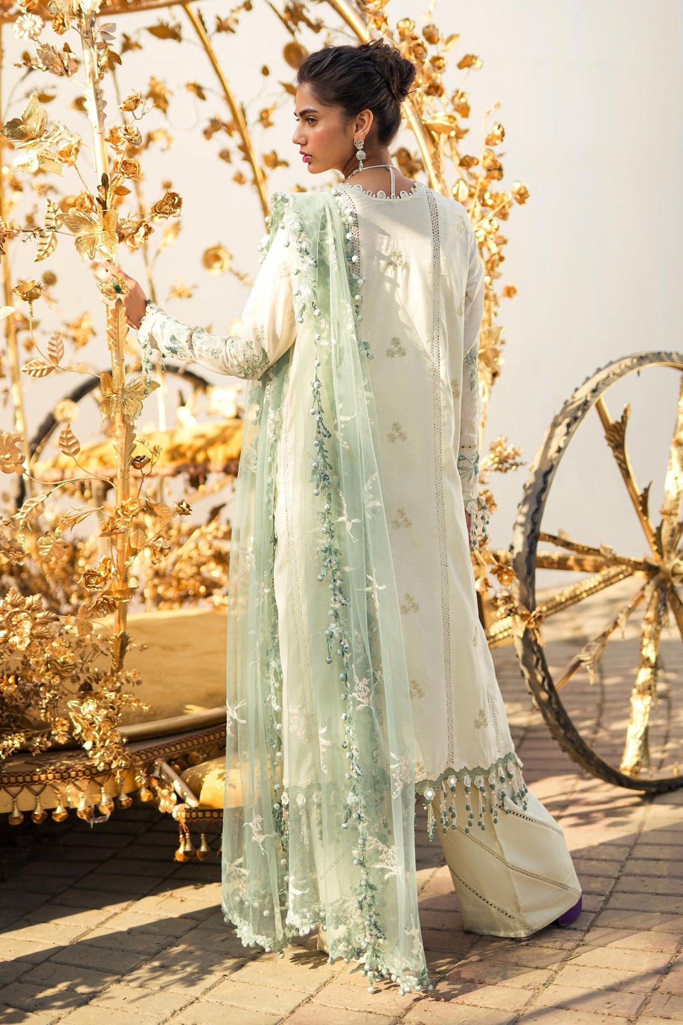 Model wearing Sana Safinaz L241 - 003A - 3CT from Luxury Collection'24, ideal for Pakistani clothes online in UK.