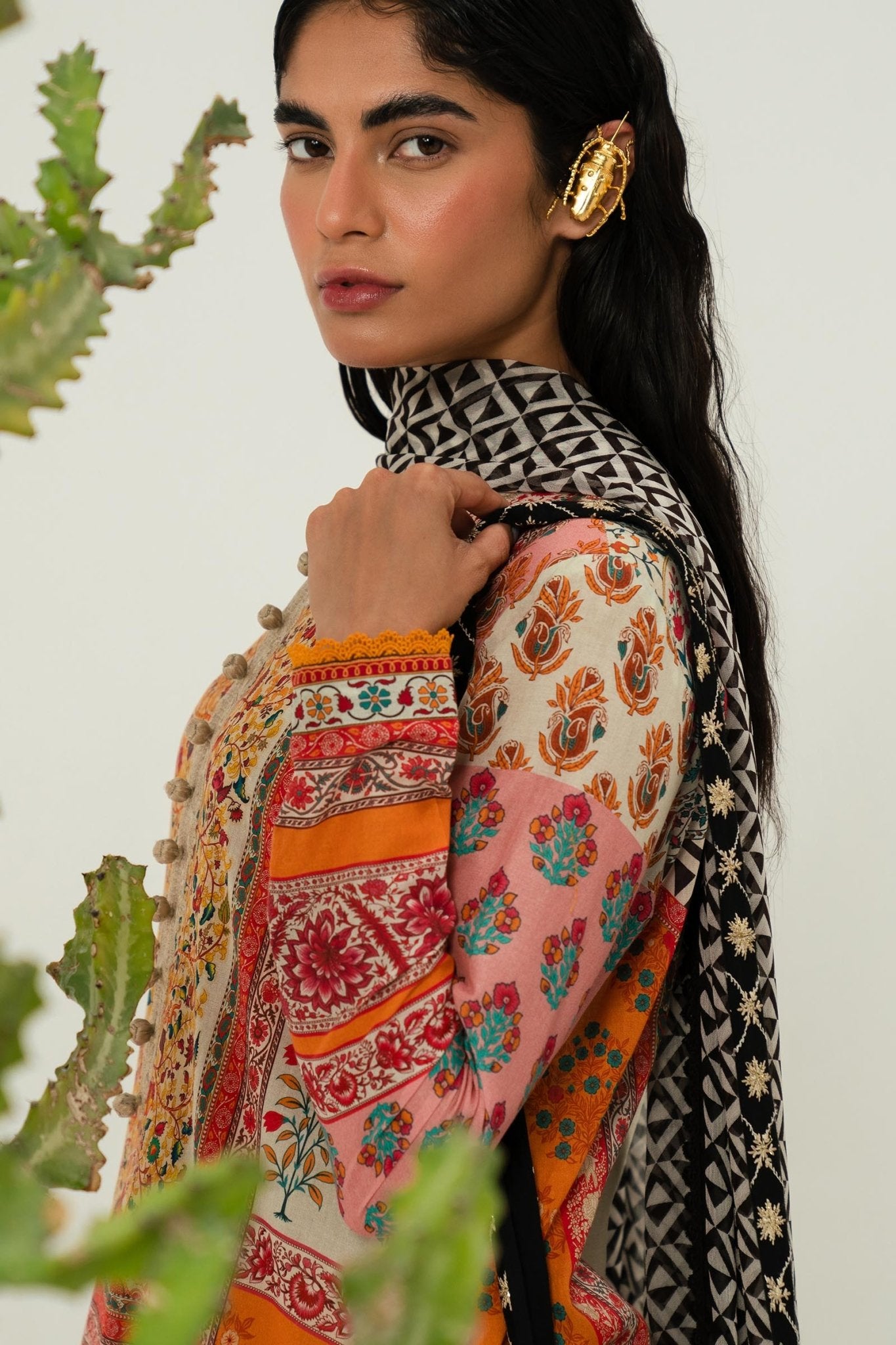 Model wearing stylish Sana Safinaz Mahay'24 Summer Vol - II H242 - 013B - 2I dress, a must - have for Pakistani clothes online in UK.