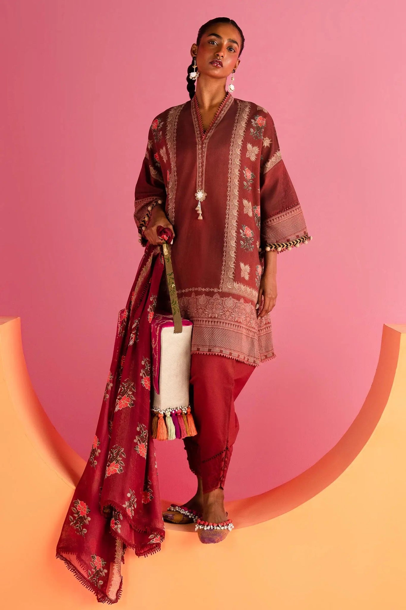 Model wearing Sana Safinaz H242 - 015A - 3CK maroon embroidered Pakistani lawn suit.