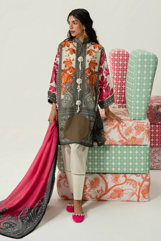 Model wearing Sana Safinaz H242 - 021A - 2S grey and pink Pakistani lawn dress with dupatta.