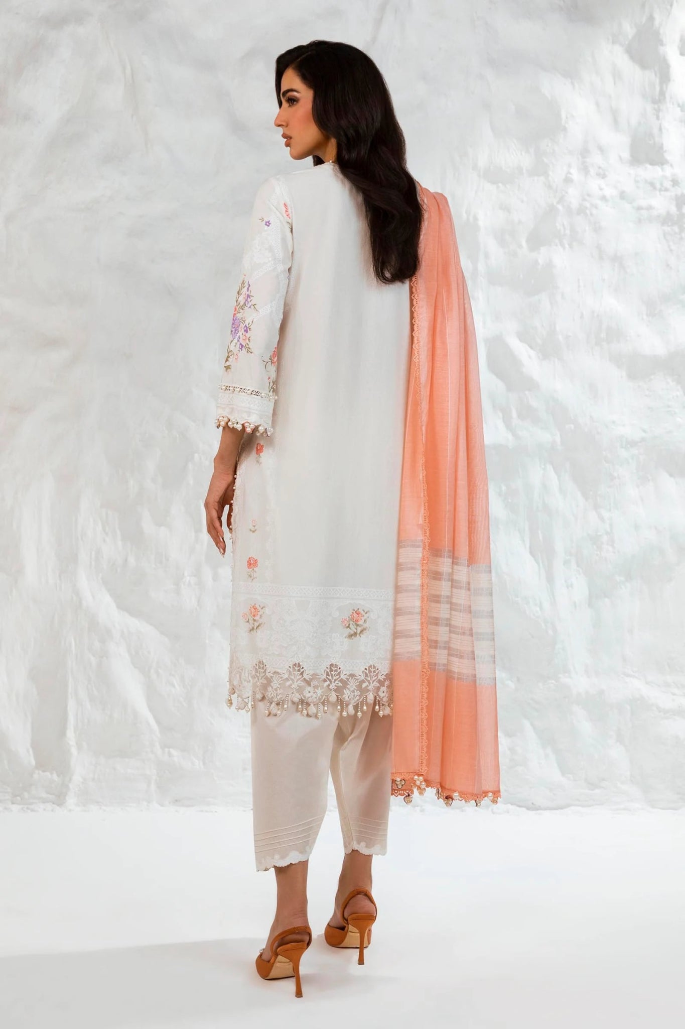 Model wearing Sana Safinaz Muzlin Summer '24, Design M242 - 007B - DG dress from Sana Safinaz, a chic choice for Pakistani clothes online in the UK.