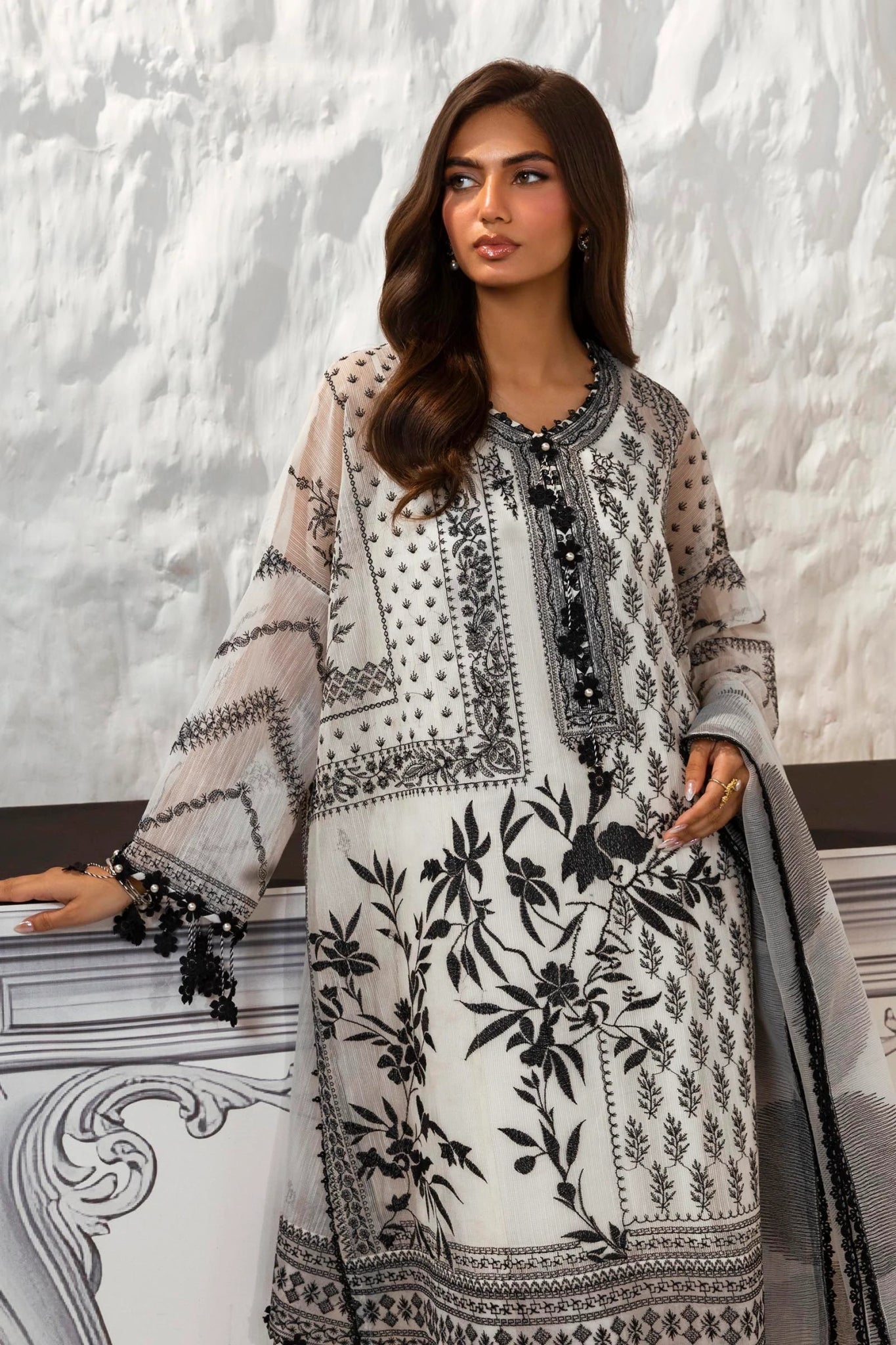 Model wearing Sana Safinaz Muzlin Summer '24, Design M242 - 010B - CT, ideal for Pakistani fashion online in the UK.