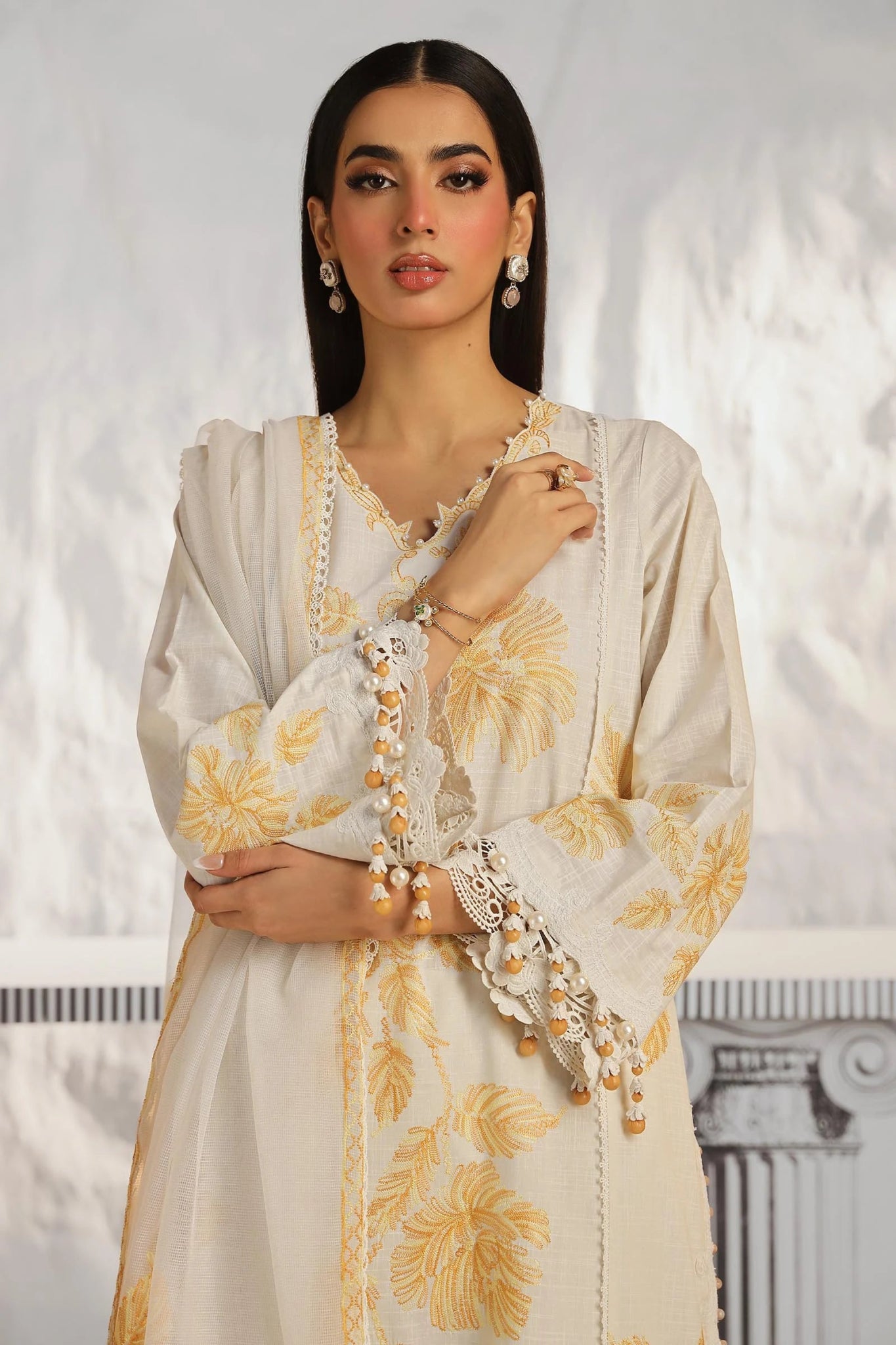 Model wearing Sana Safinaz Muzlin Summer '24, Design M242 - 011B - CT, perfect for Pakistani fashion online in the UK.