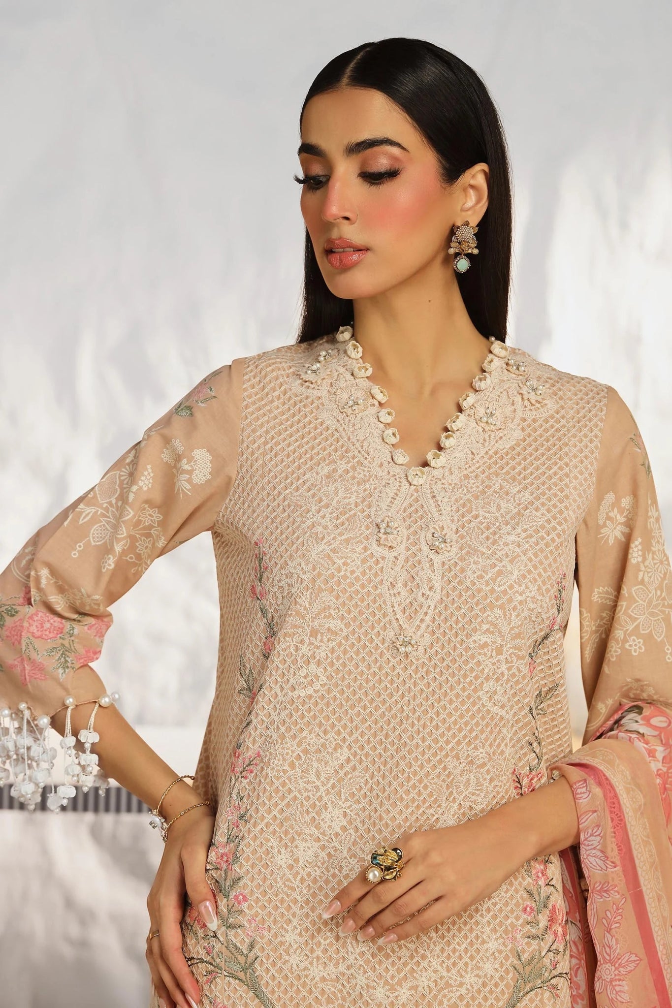 Model wearing Sana Safinaz Muzlin Summer '24, Design M242 - 012A - CJ, ideal for Pakistani fashion online in the UK.