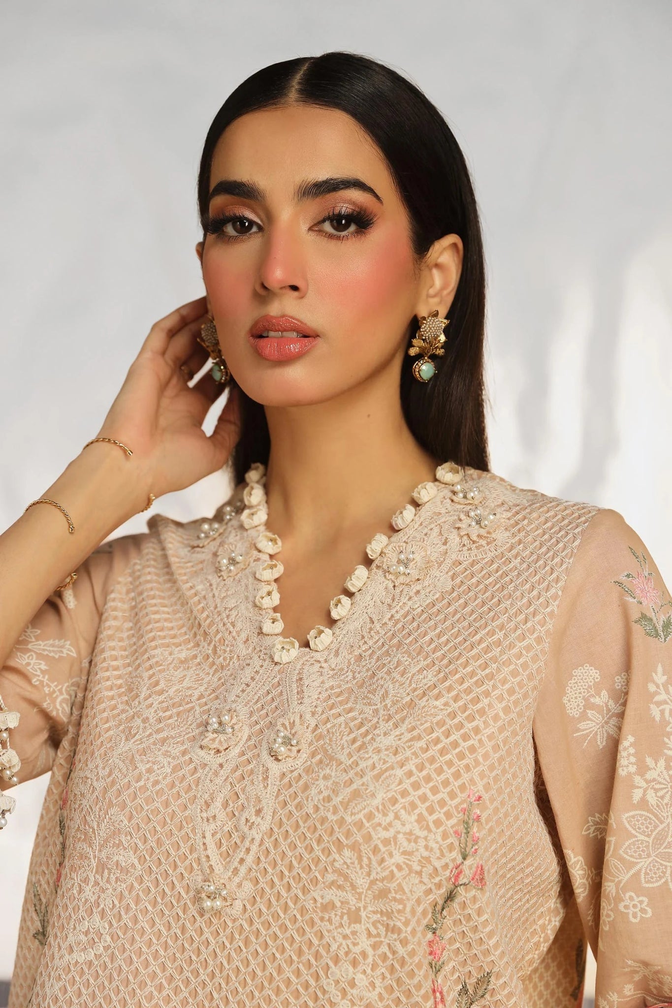 Model wearing Sana Safinaz Muzlin Summer '24, Design M242 - 012A - CJ, ideal for Pakistani fashion online in the UK.