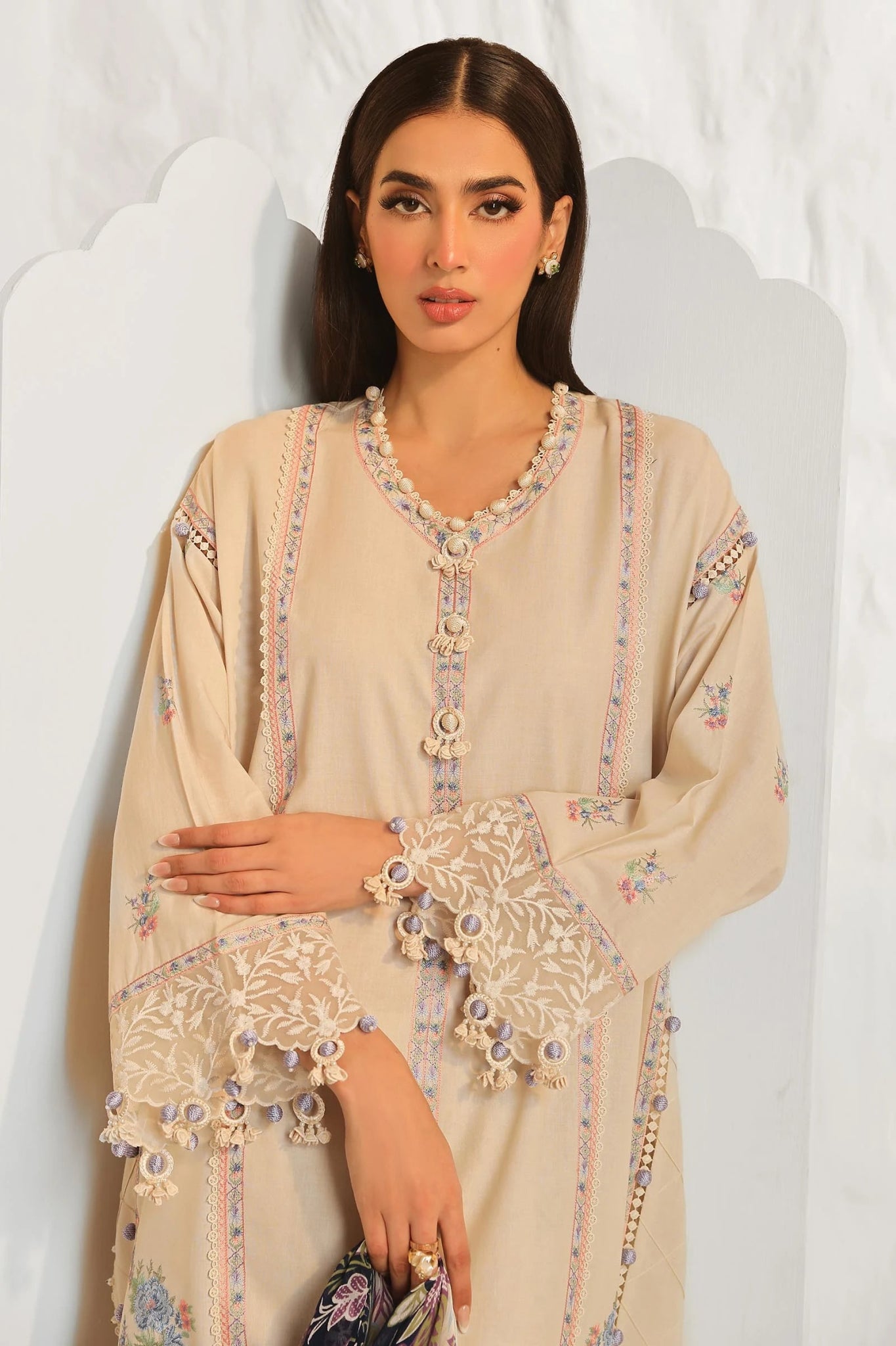 Model wearing Sana Safinaz Muzlin Summer '24, Design M242 - 014A - CJ, ideal for Pakistani fashion online in the UK.