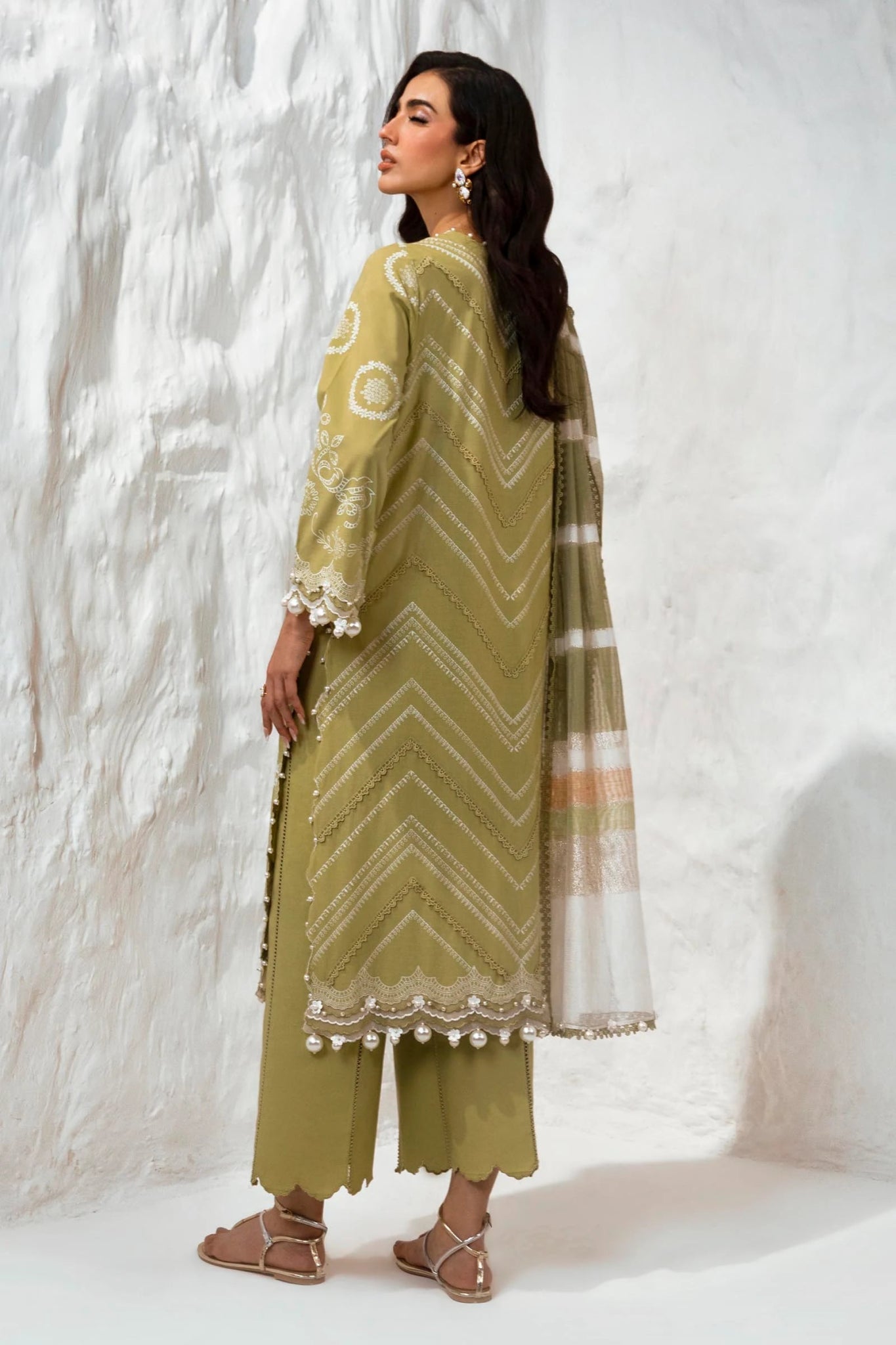 Model wearing Sana Safinaz Muzlin Summer '24, Design M242 - 015A - DF, ideal for Pakistani fashion online in the UK.